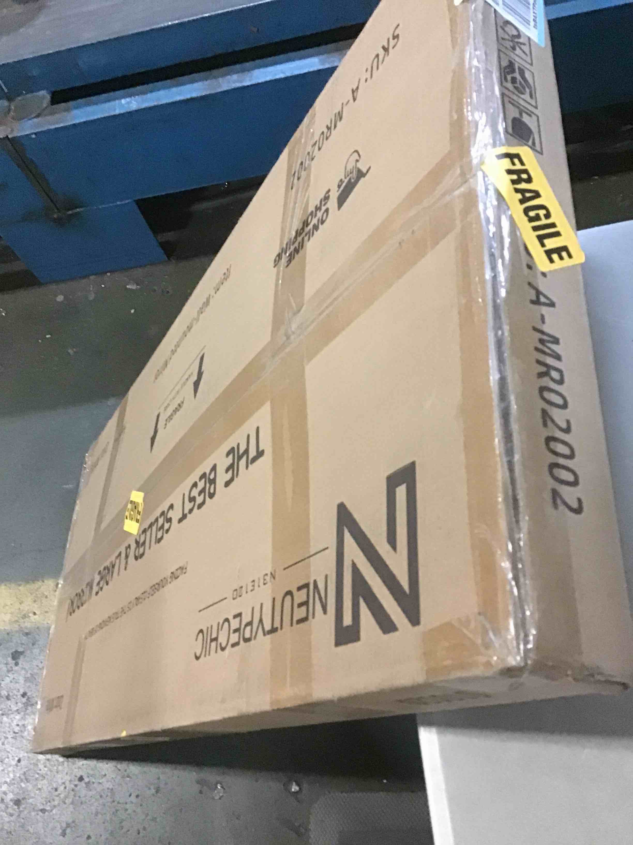 https://s3.amazonaws.com/lotting-images-prod/bidfta/GRN5599295_1700573570493.jpeg