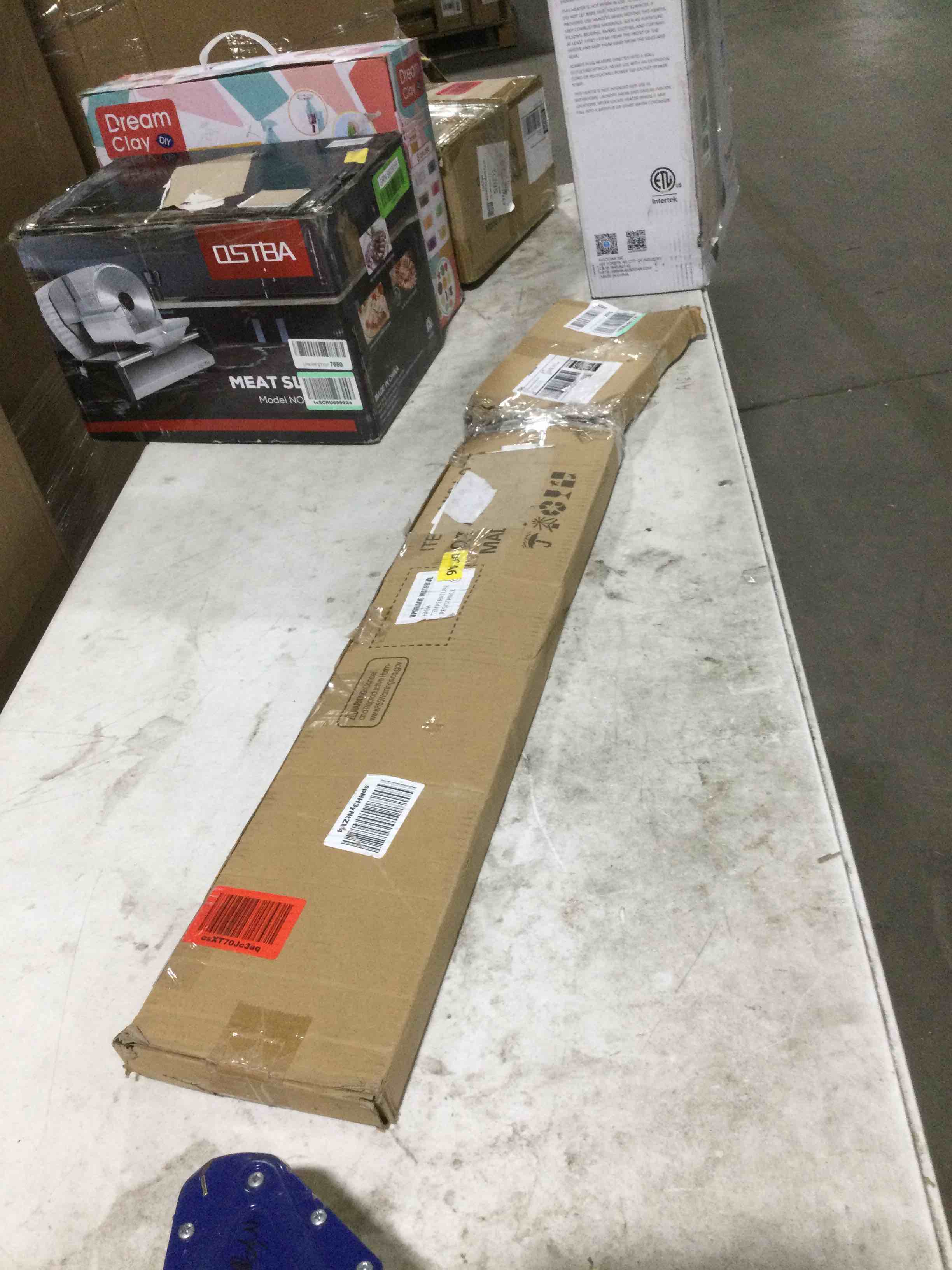 https://s3.amazonaws.com/lotting-images-prod/bidfta/GRN5600063_1711393626151.jpeg