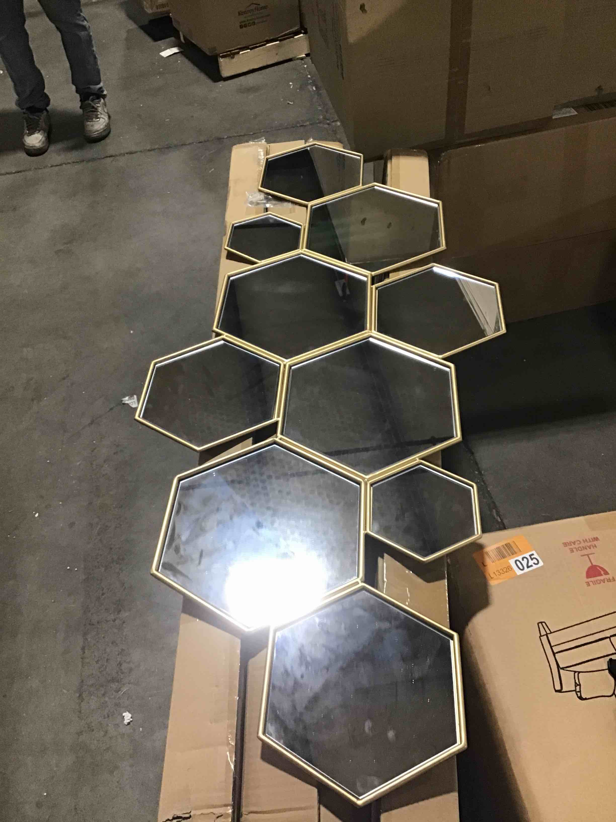 https://s3.amazonaws.com/lotting-images-prod/bidfta/GRN5600522_1712666381080.jpeg