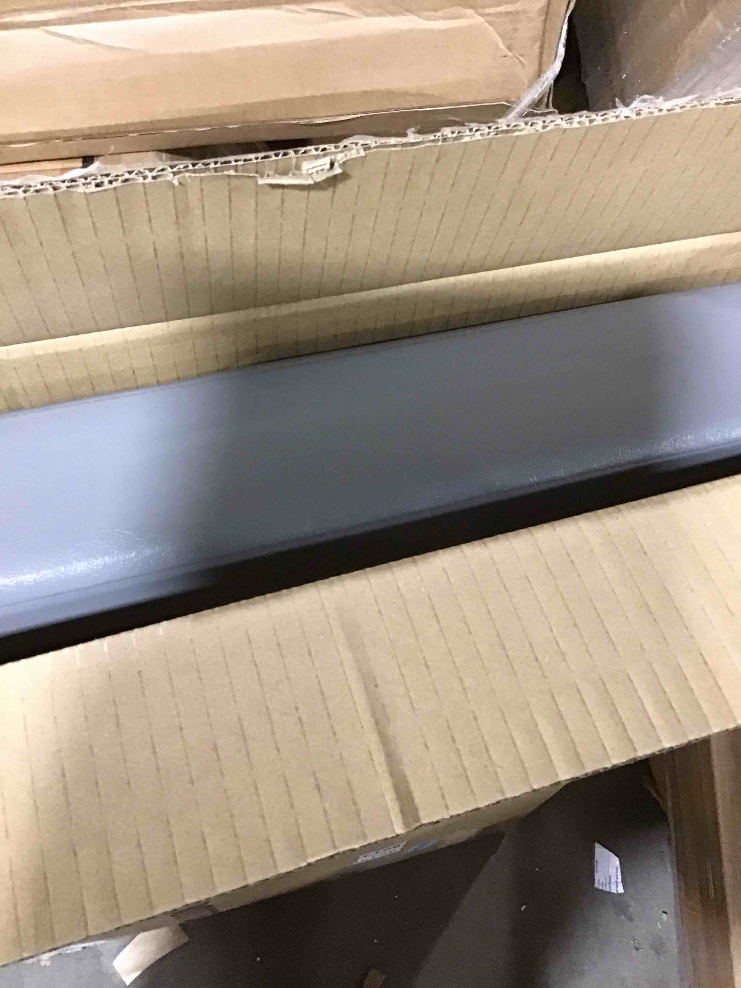https://s3.amazonaws.com/lotting-images-prod/bidfta/GRN5602568_1712666935385.jpeg