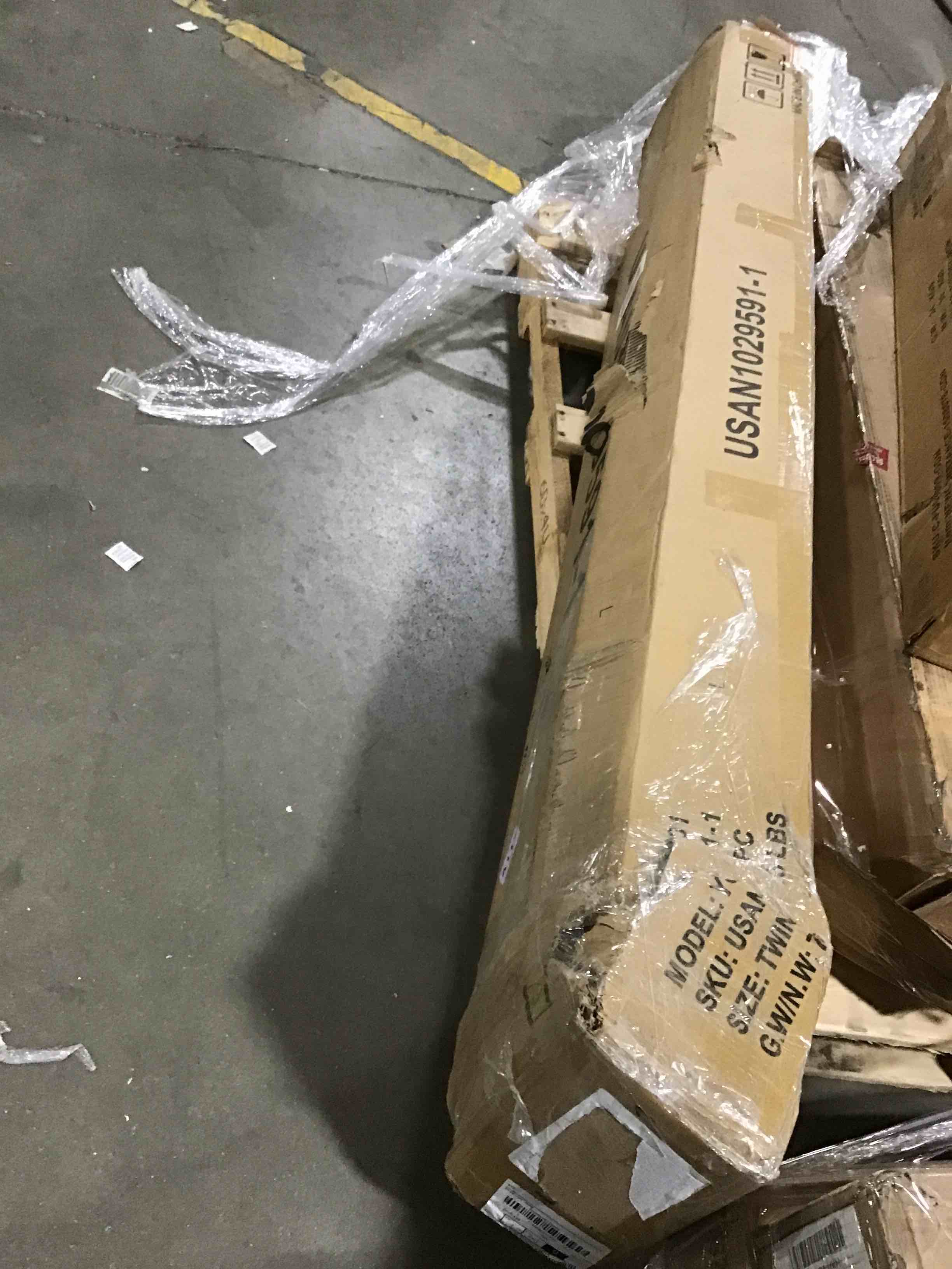 https://s3.amazonaws.com/lotting-images-prod/bidfta/GRN5603591_1708976414164.jpeg
