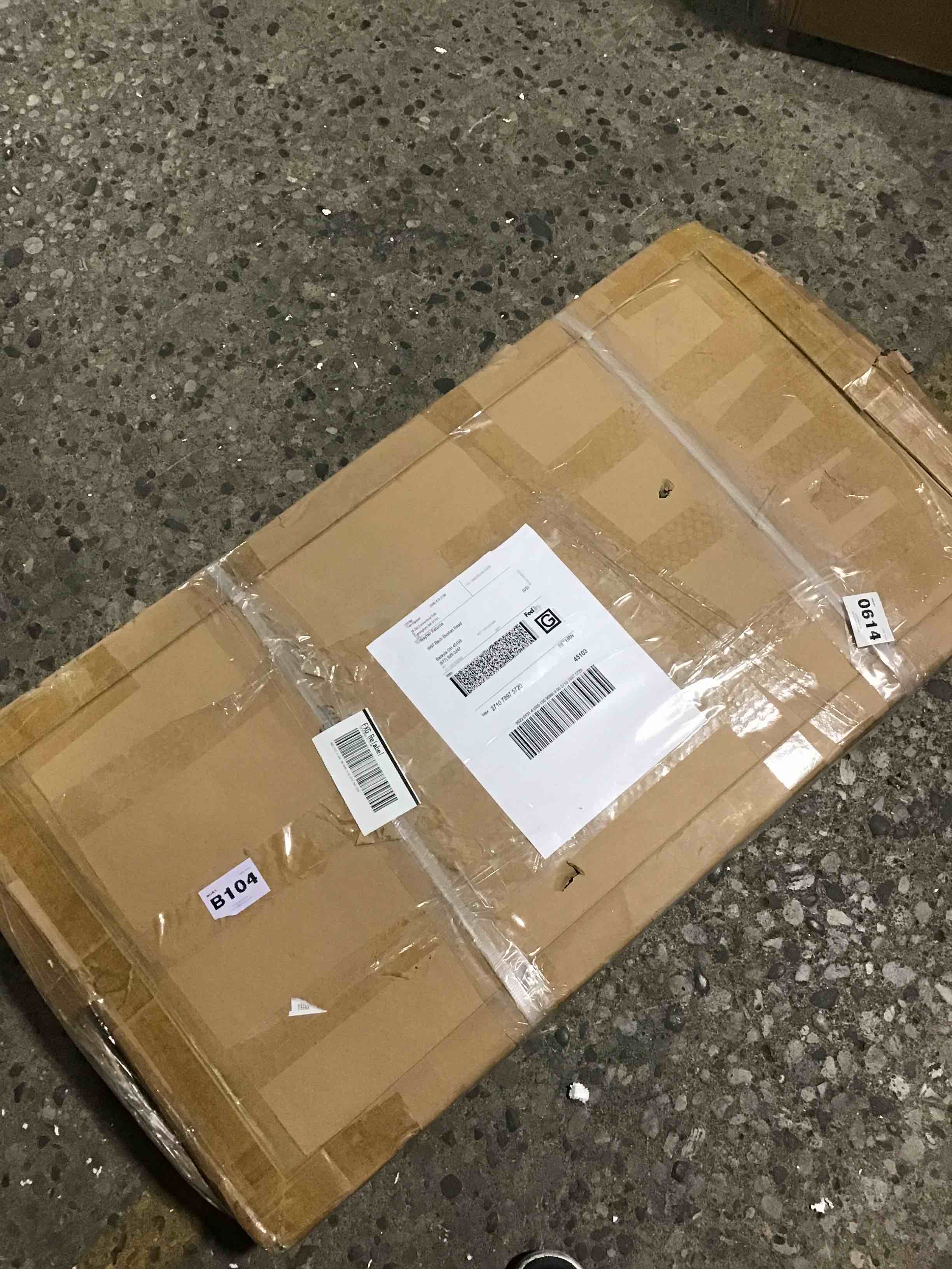 https://s3.amazonaws.com/lotting-images-prod/bidfta/GRN5604521_1710874275844.jpeg