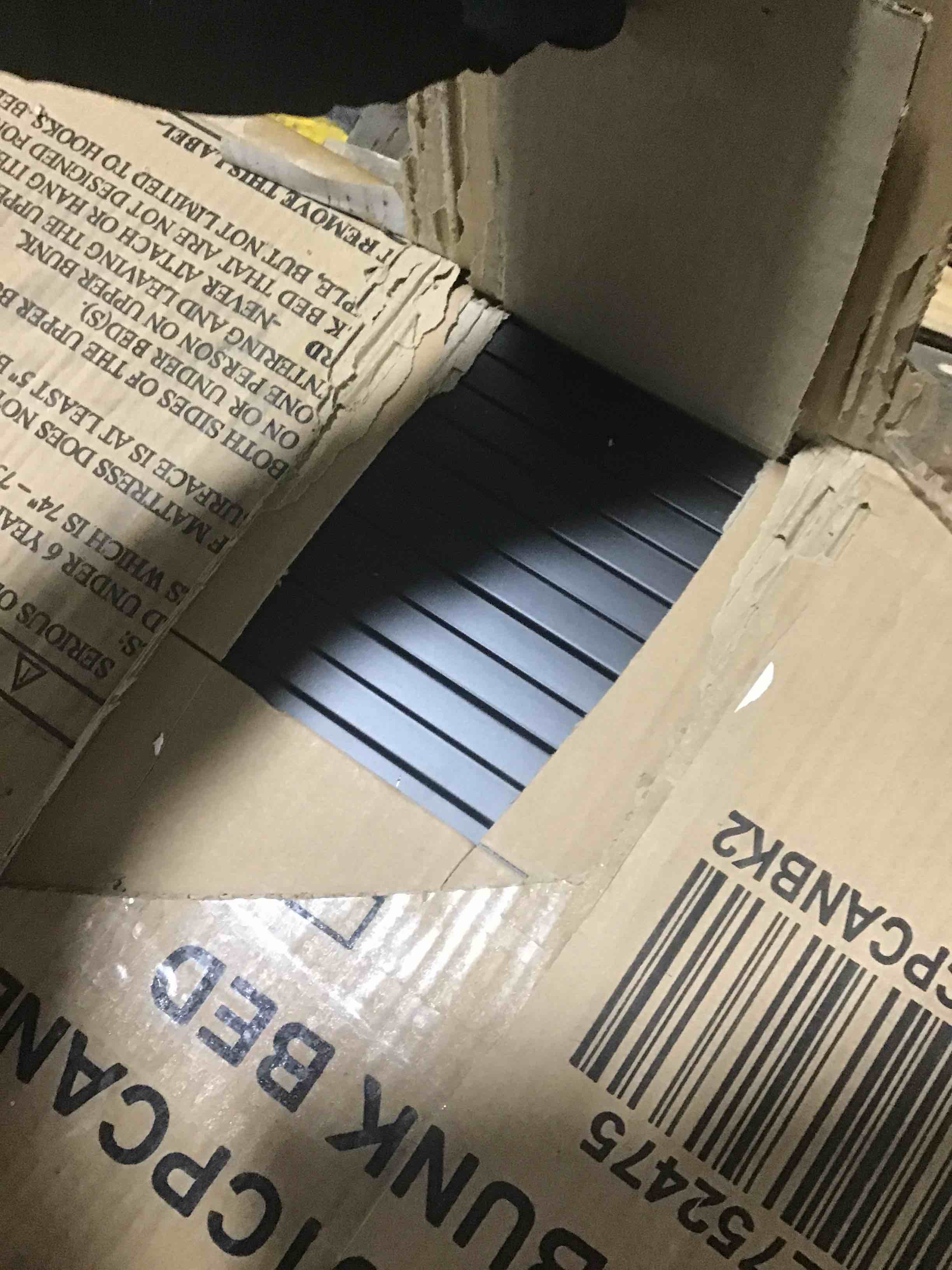 https://s3.amazonaws.com/lotting-images-prod/bidfta/GRN5606574_1708617307659.jpeg