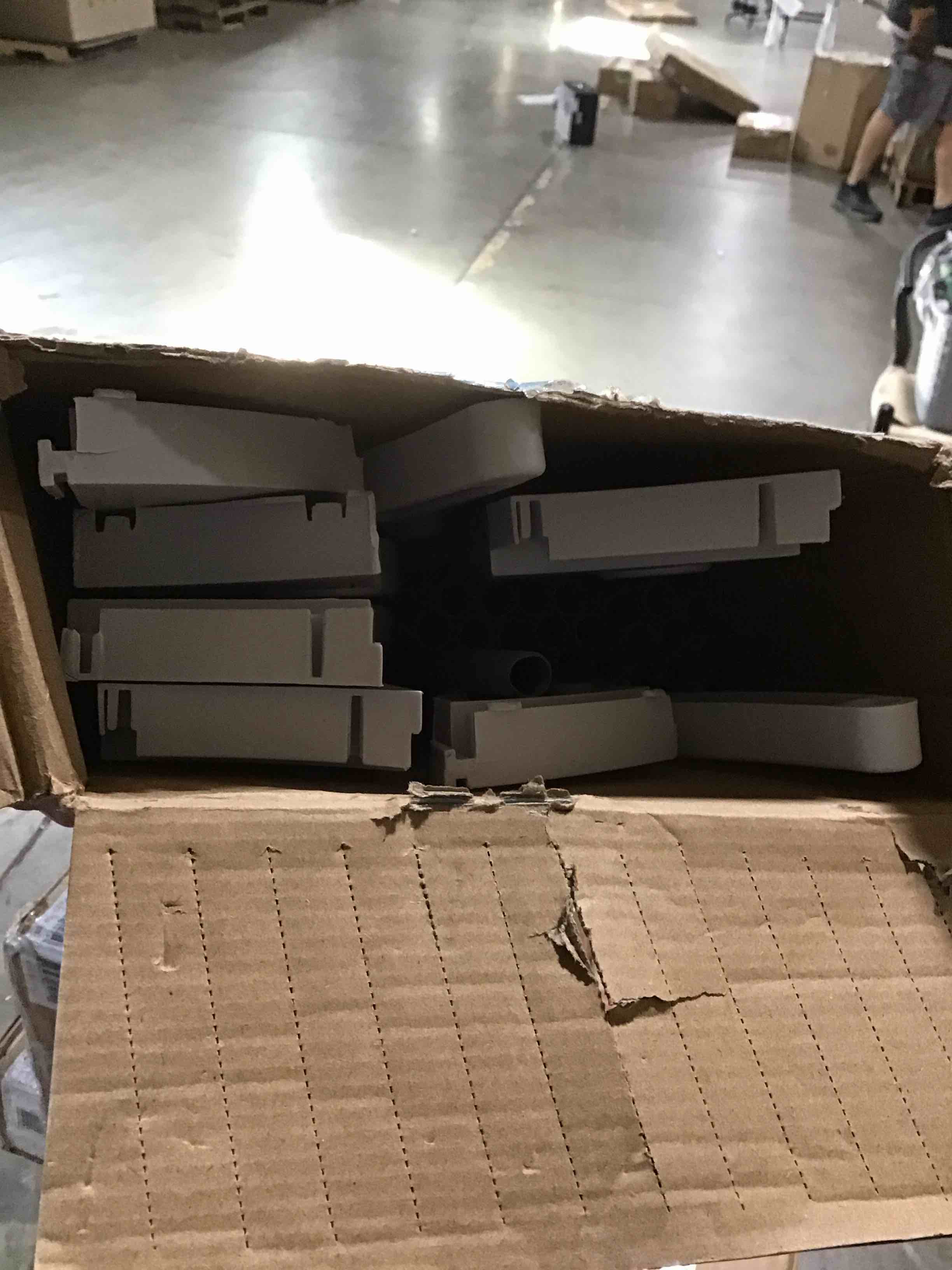 https://s3.amazonaws.com/lotting-images-prod/bidfta/GRN5607167_1708979226576.jpeg