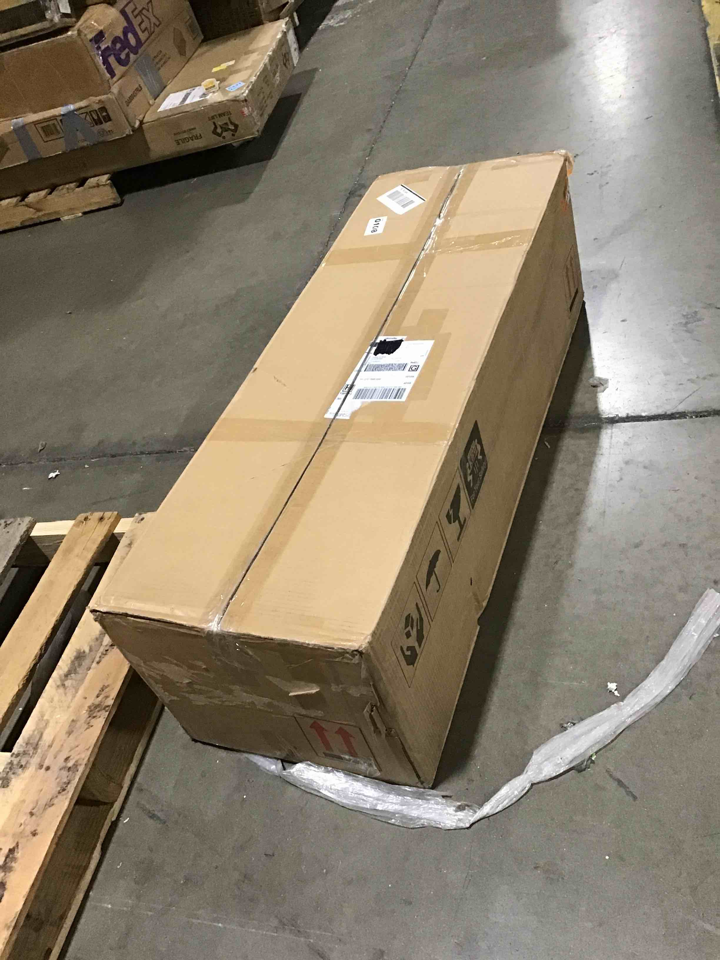 https://s3.amazonaws.com/lotting-images-prod/bidfta/GRN5608523_1710611311514.jpeg