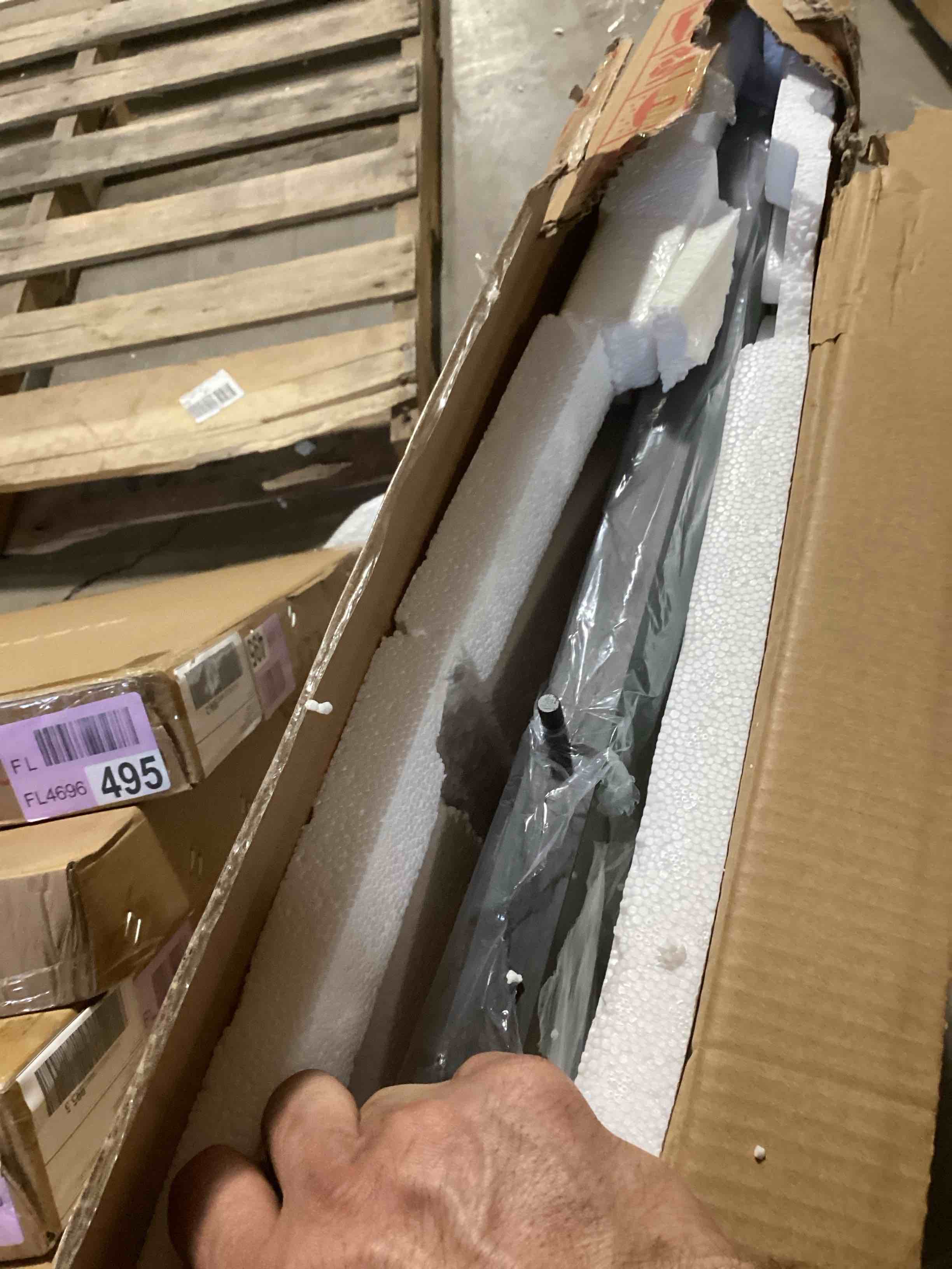 https://s3.amazonaws.com/lotting-images-prod/bidfta/GRN5608994_1707335409908.jpeg