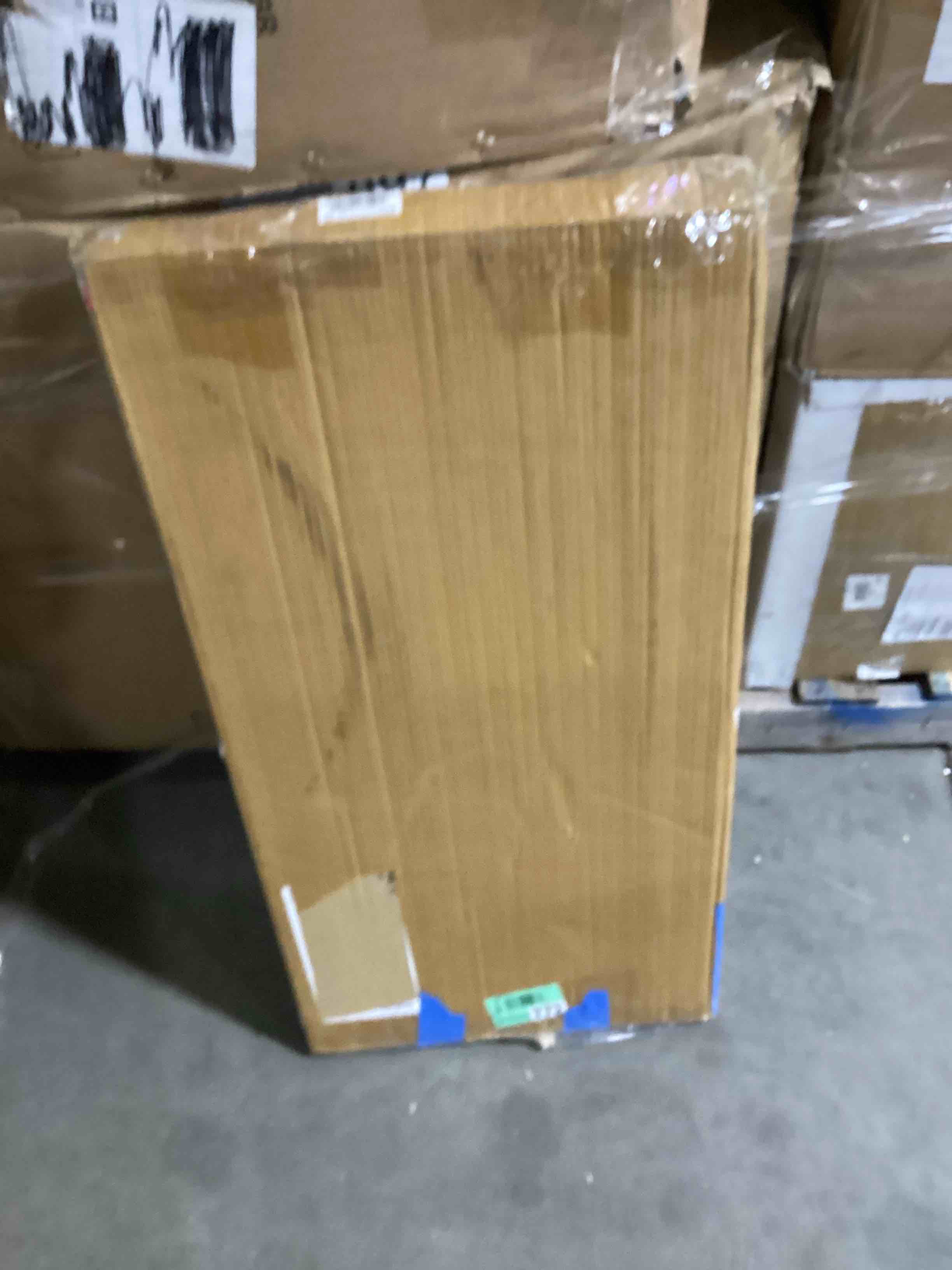 https://s3.amazonaws.com/lotting-images-prod/bidfta/GRN5610401_1710258512427.jpeg