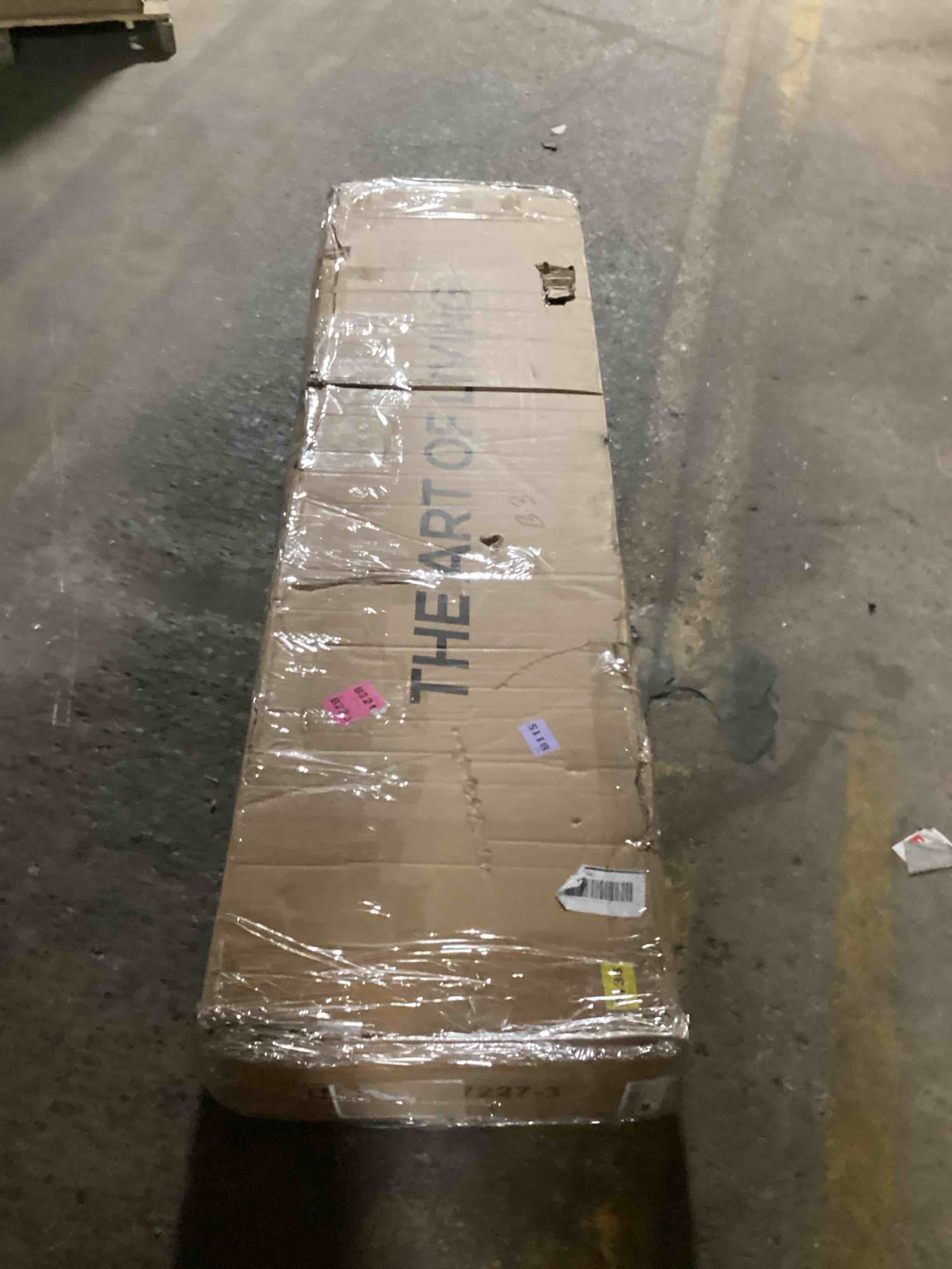https://s3.amazonaws.com/lotting-images-prod/bidfta/GRN5611460_1712595820767.jpeg