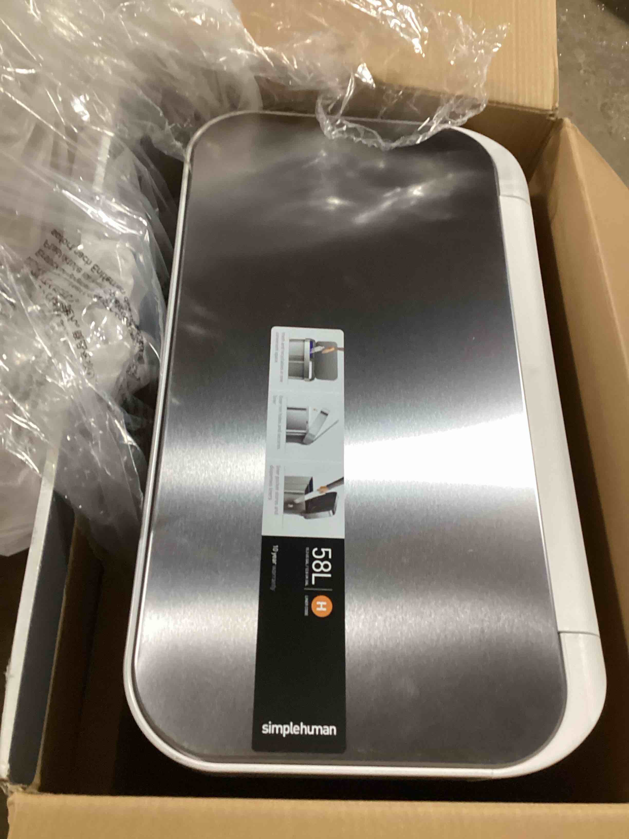 https://s3.amazonaws.com/lotting-images-prod/bidfta/GRN5612148_1702049846984.jpeg