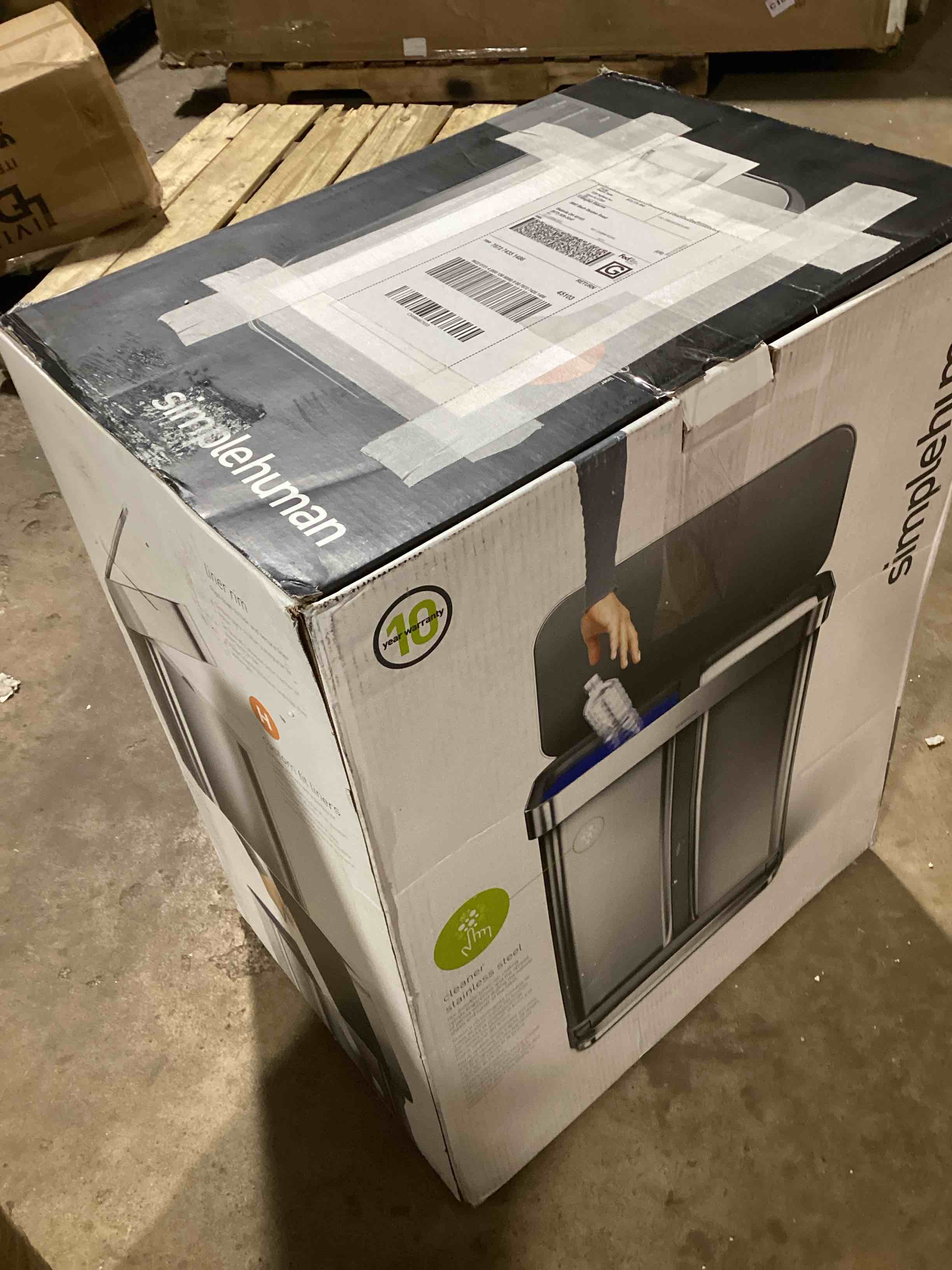 https://s3.amazonaws.com/lotting-images-prod/bidfta/GRN5612148_1702050007231.jpeg