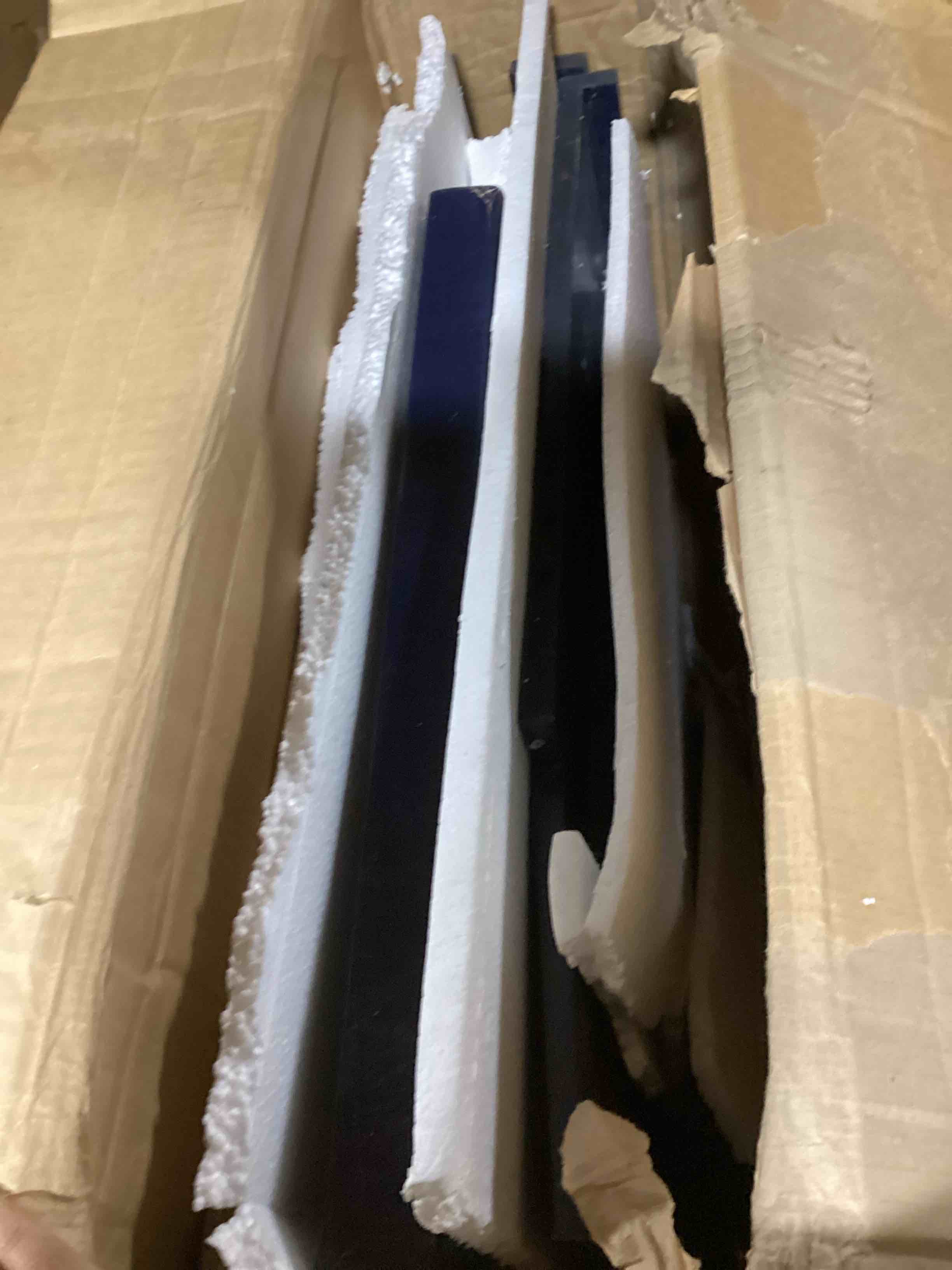 https://s3.amazonaws.com/lotting-images-prod/bidfta/GRN5612785_1702928384032.jpeg