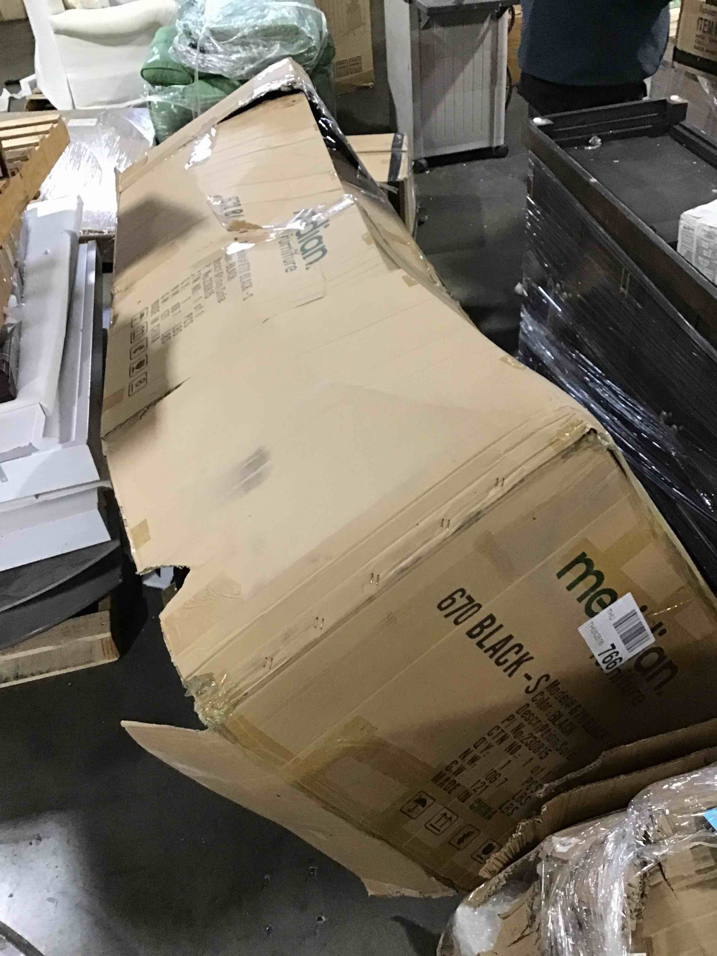 https://s3.amazonaws.com/lotting-images-prod/bidfta/GRN5614370_1702933508574.jpeg