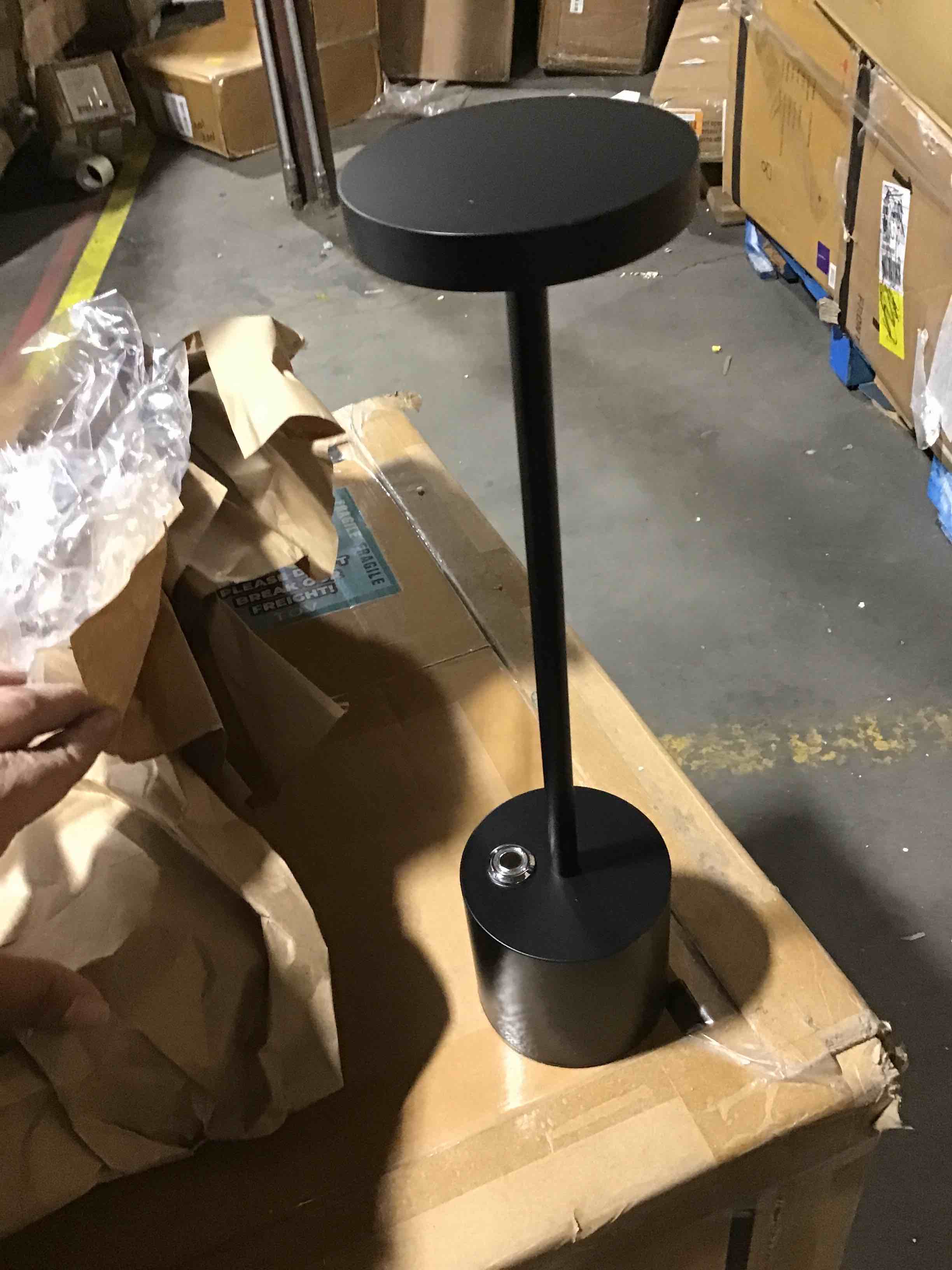 https://s3.amazonaws.com/lotting-images-prod/bidfta/GRN5618402_1702996214704.jpeg