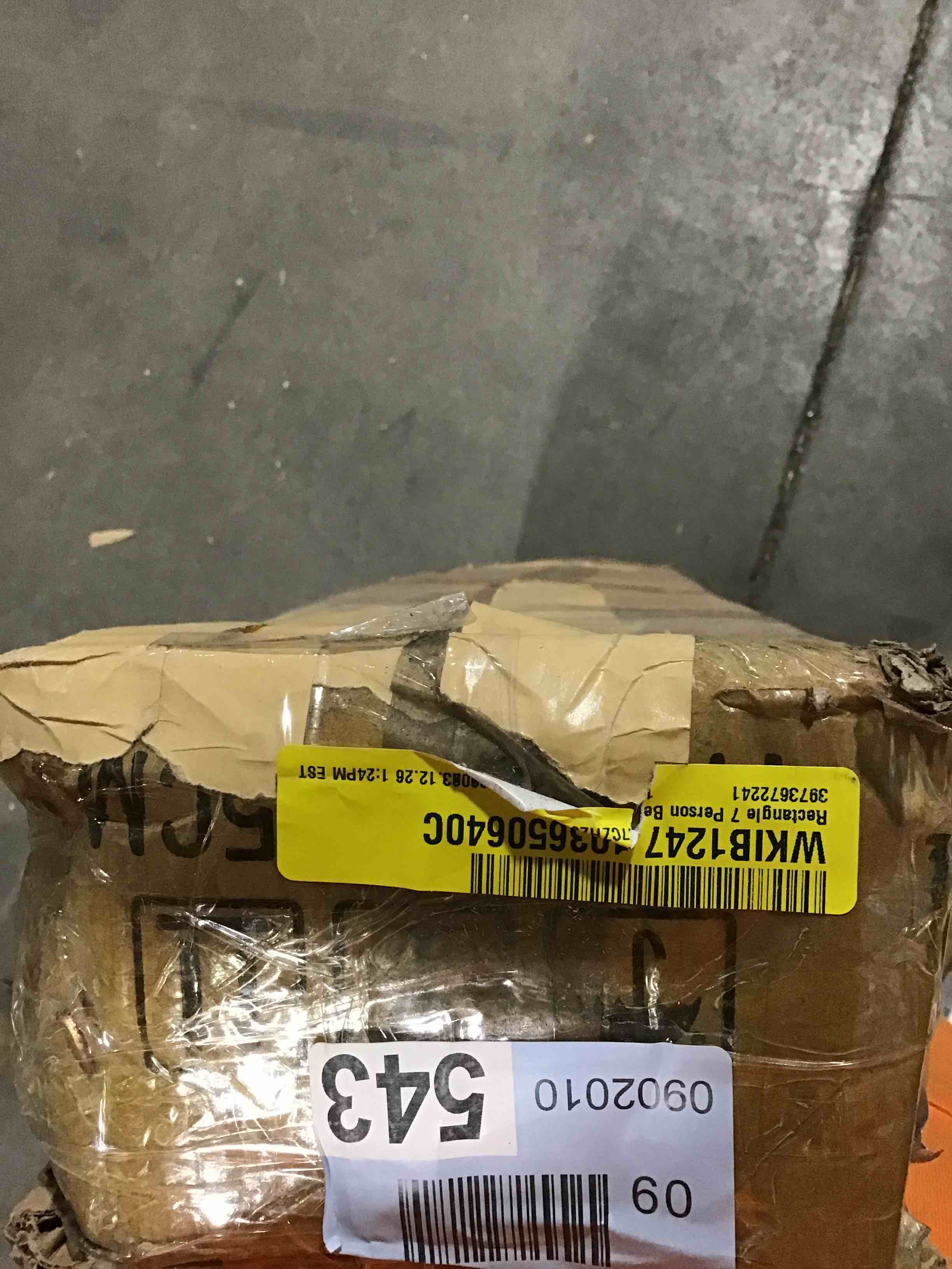 https://s3.amazonaws.com/lotting-images-prod/bidfta/GRN5620312_1704219843550.jpeg