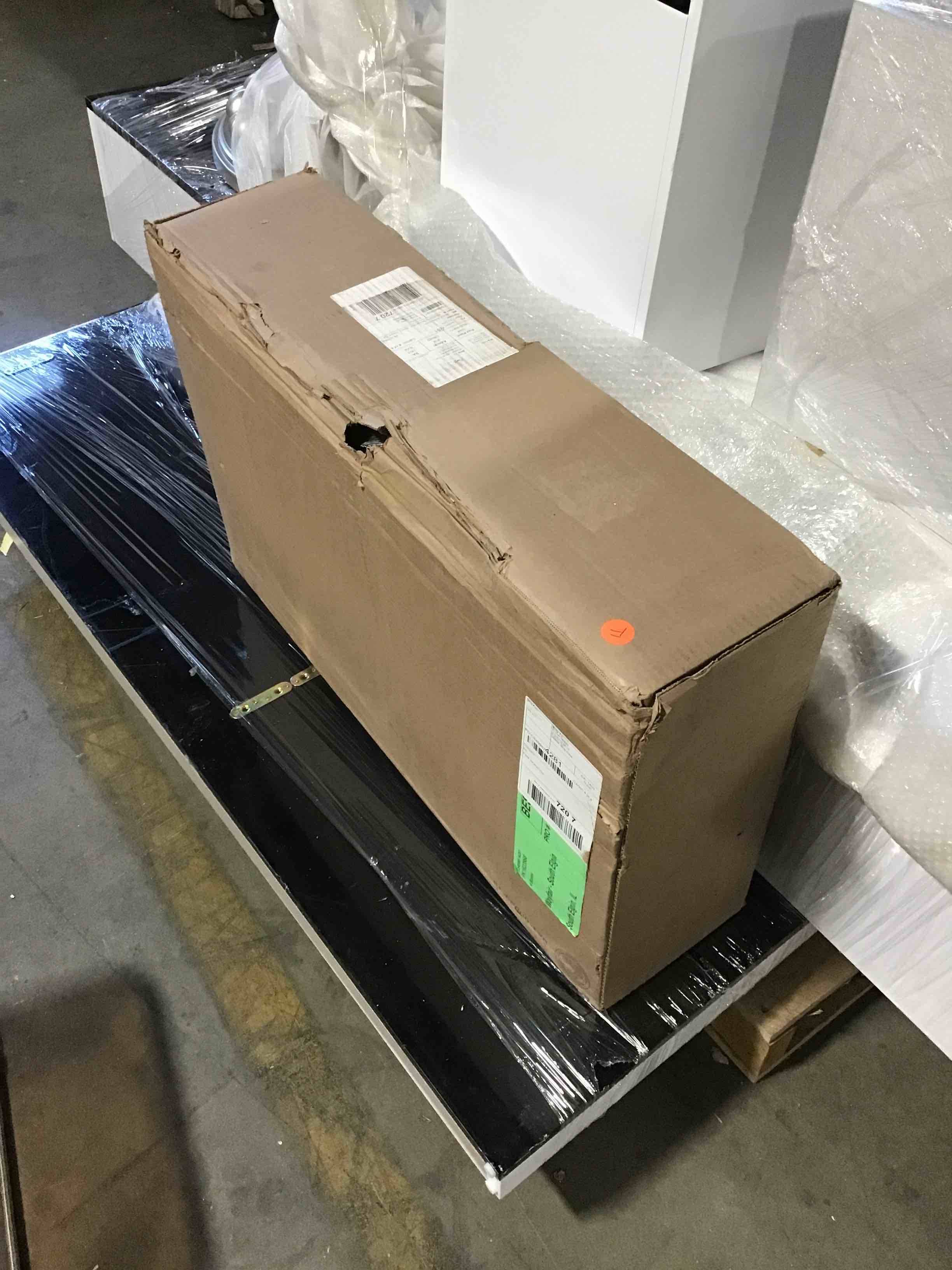 https://s3.amazonaws.com/lotting-images-prod/bidfta/GRN5623651_1704393626024.jpeg