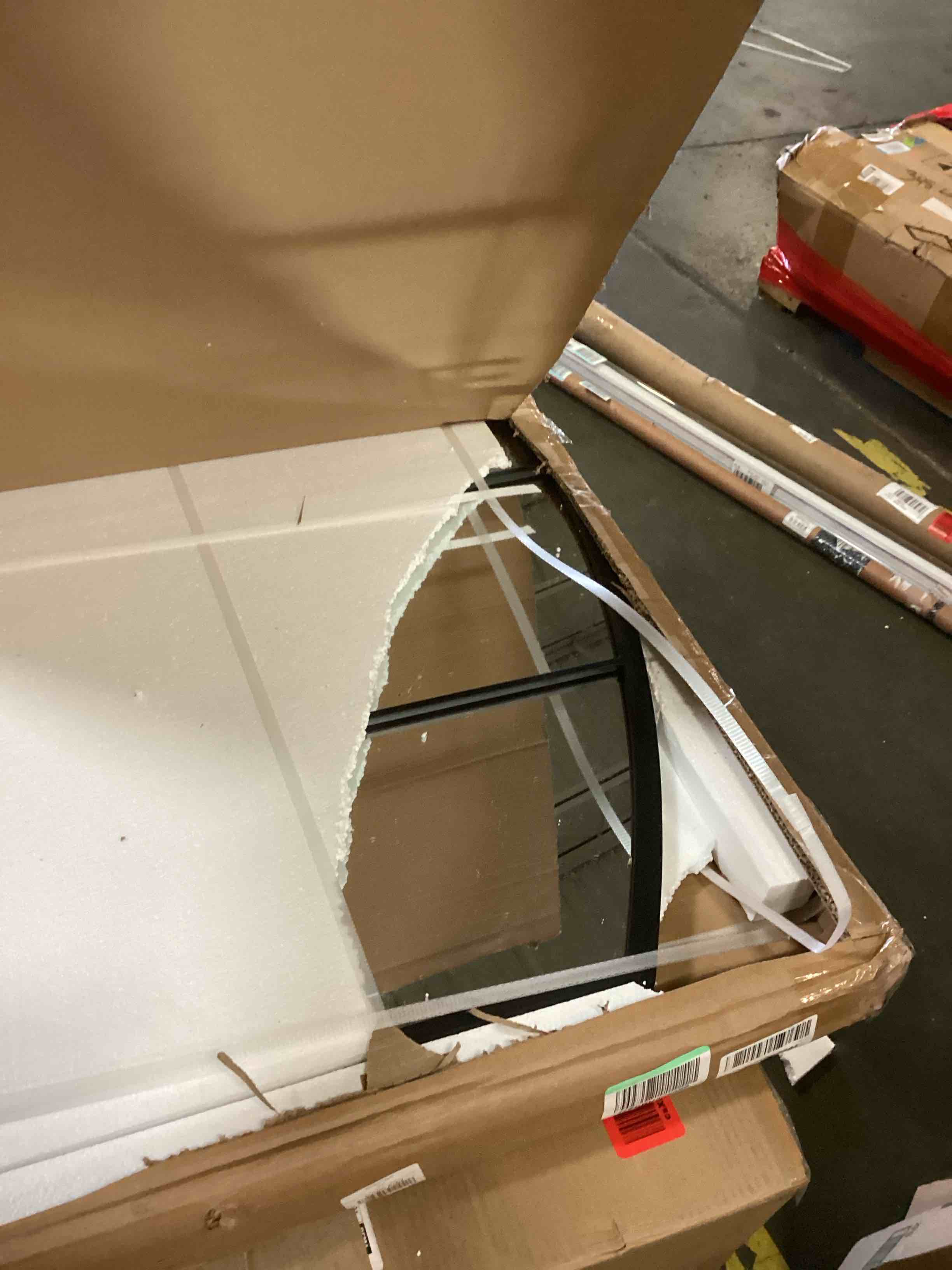 https://s3.amazonaws.com/lotting-images-prod/bidfta/GRN5624872_1702659871730.jpeg