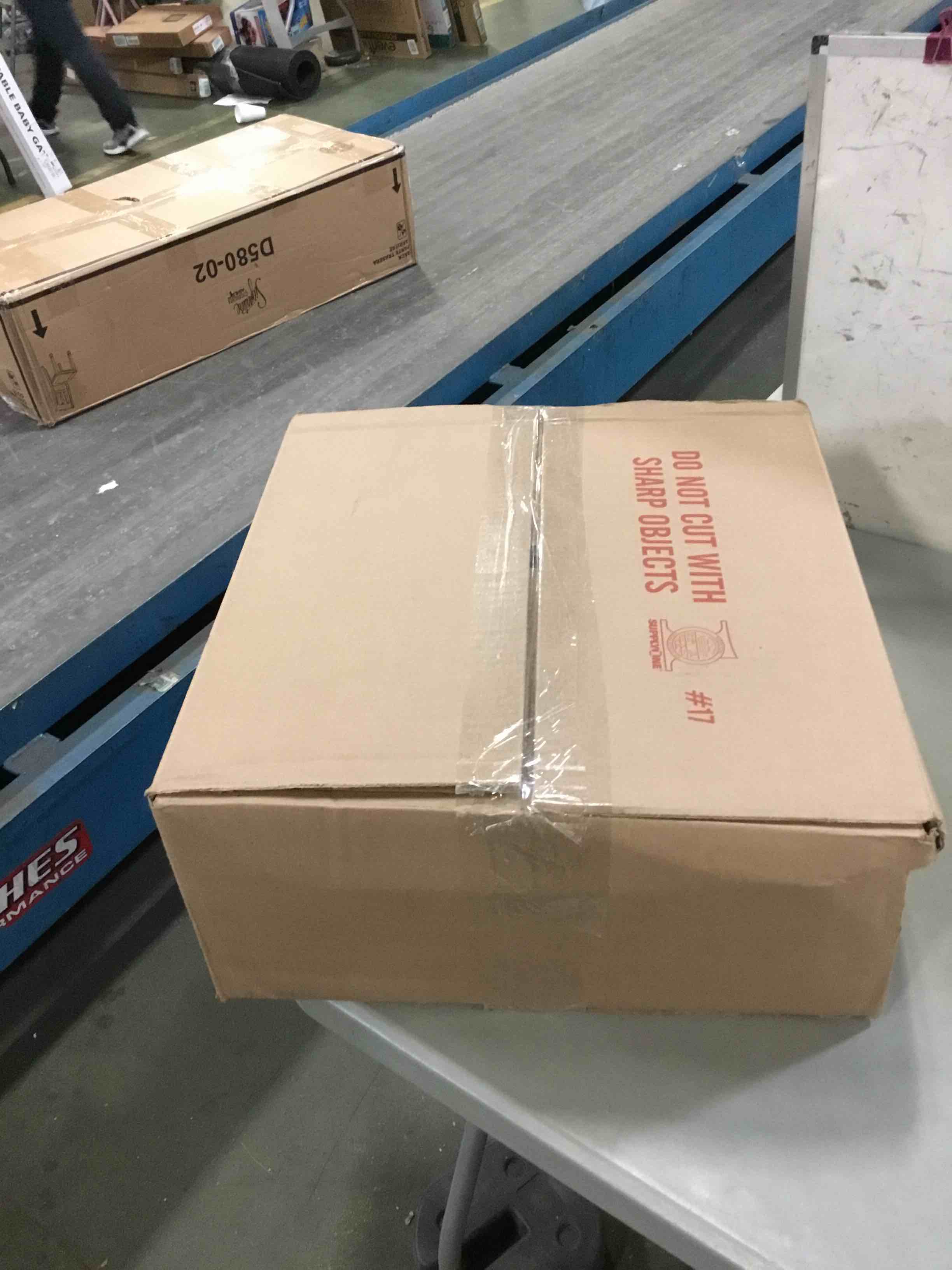 https://s3.amazonaws.com/lotting-images-prod/bidfta/GRN5625067_1702911488565.jpeg