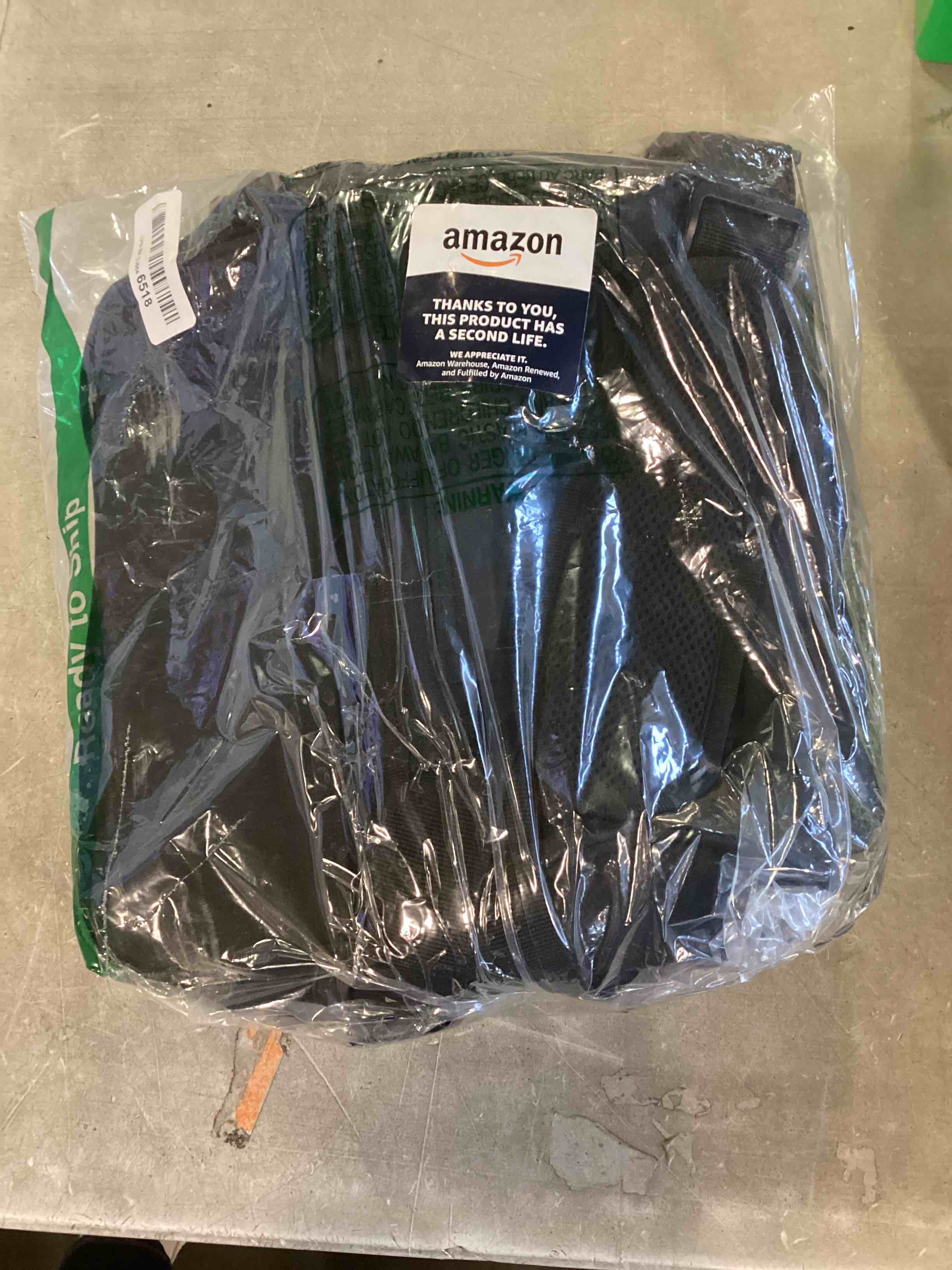 https://s3.amazonaws.com/lotting-images-prod/bidfta/GRN5625937_1702560678507.jpeg