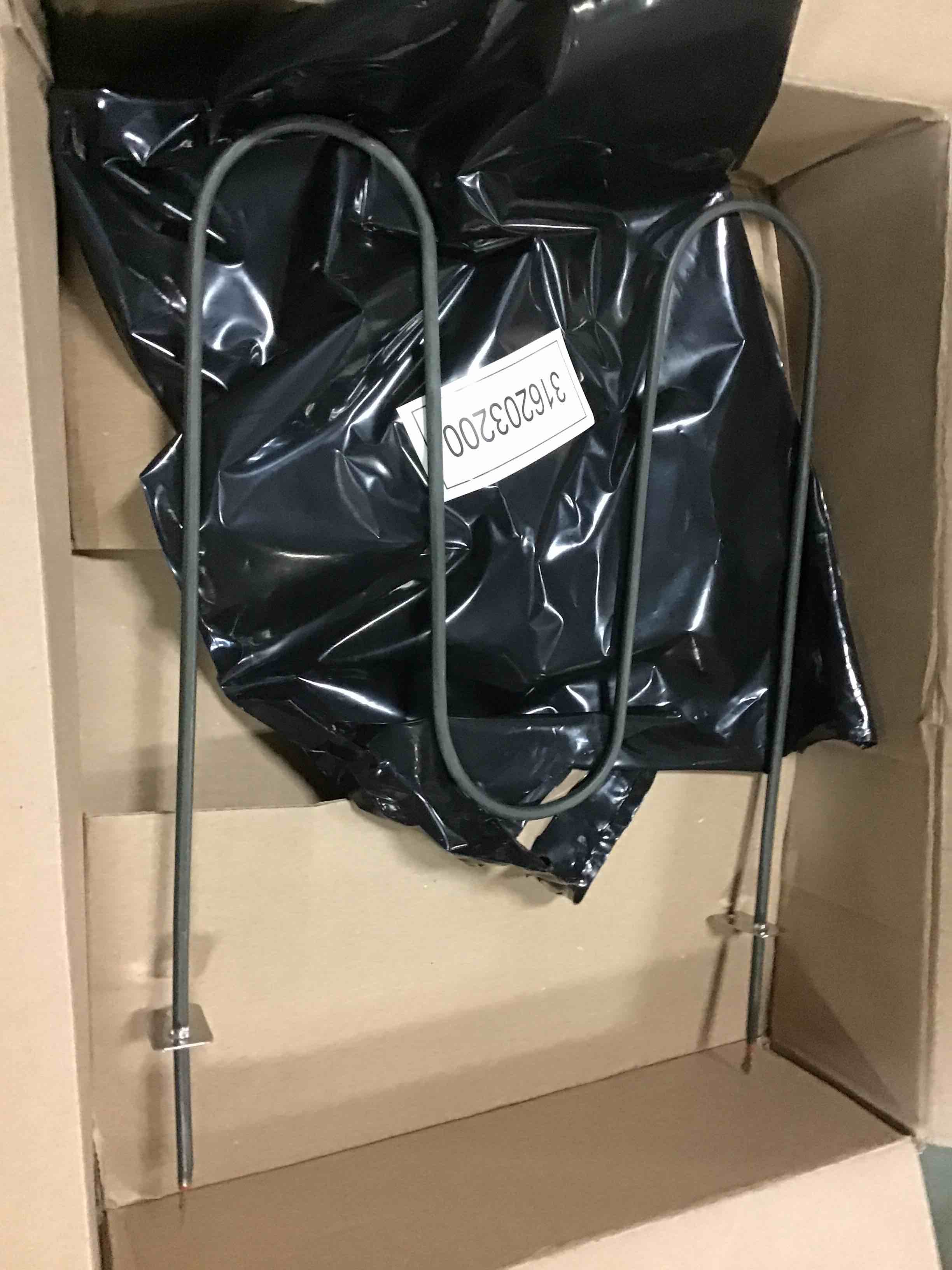 https://s3.amazonaws.com/lotting-images-prod/bidfta/GRN5627644_1702642465965.jpeg