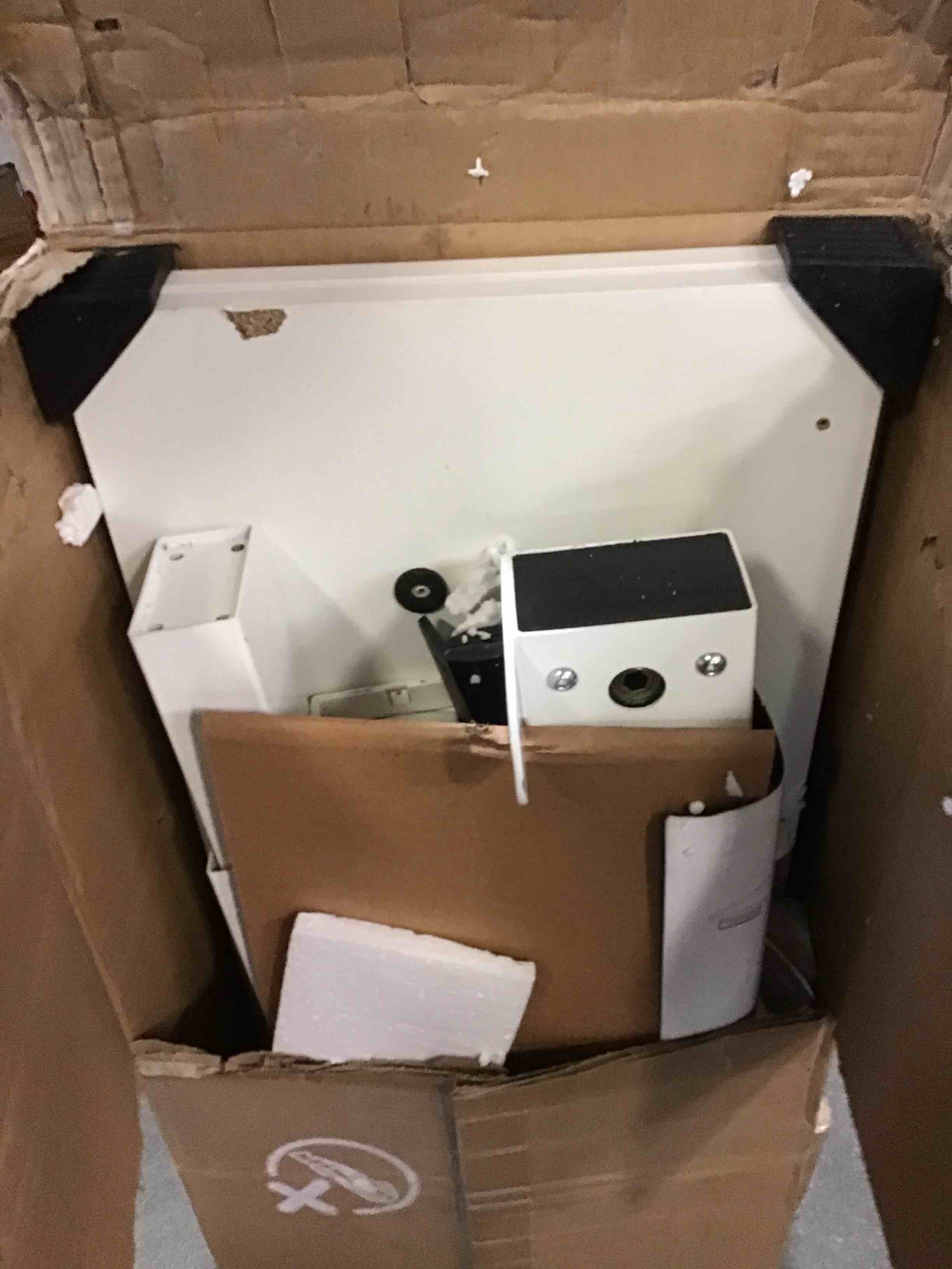 https://s3.amazonaws.com/lotting-images-prod/bidfta/GRN5628309_1703004539403.jpeg