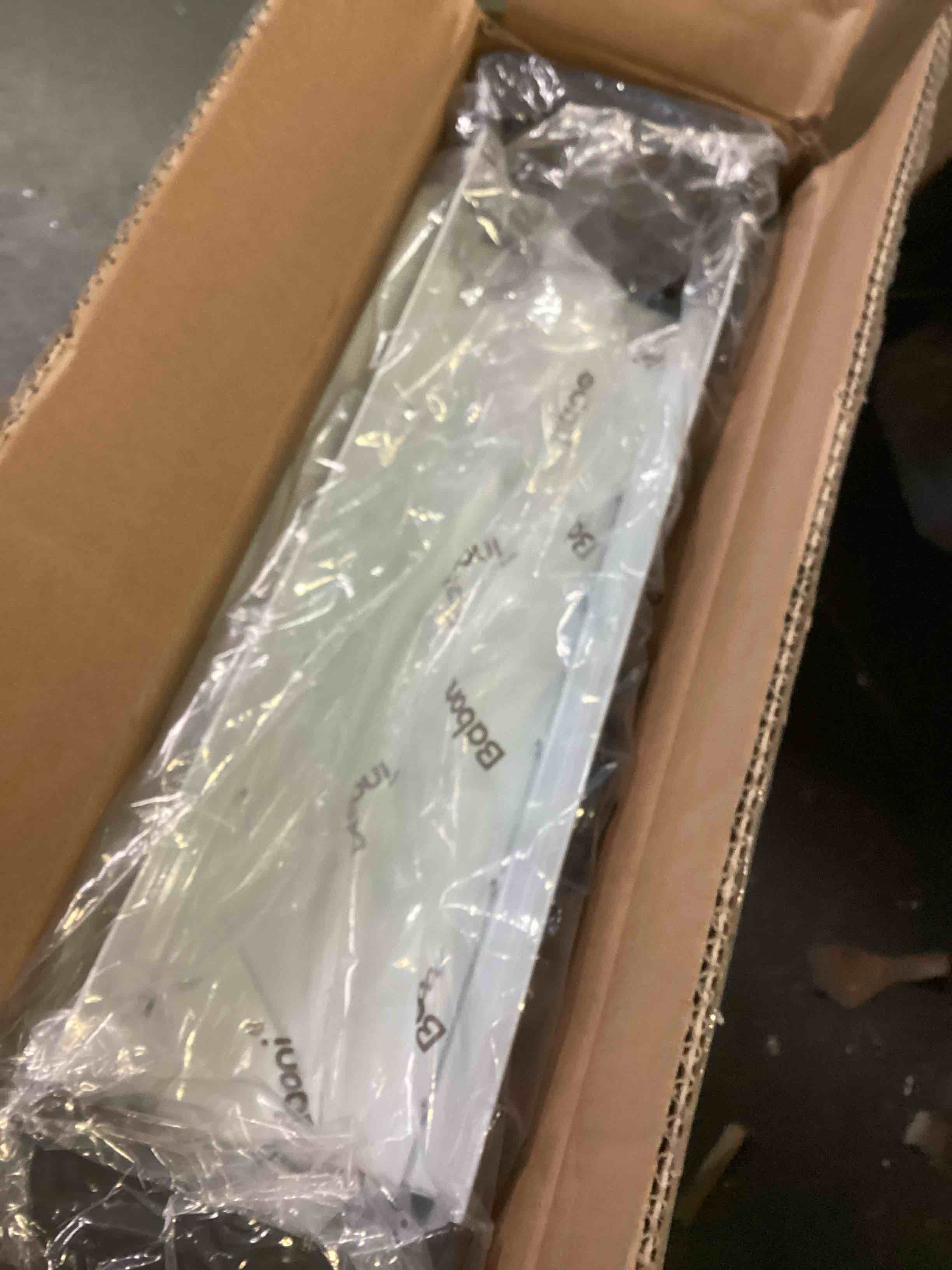 https://s3.amazonaws.com/lotting-images-prod/bidfta/GRN5628963_1702487385229.jpeg
