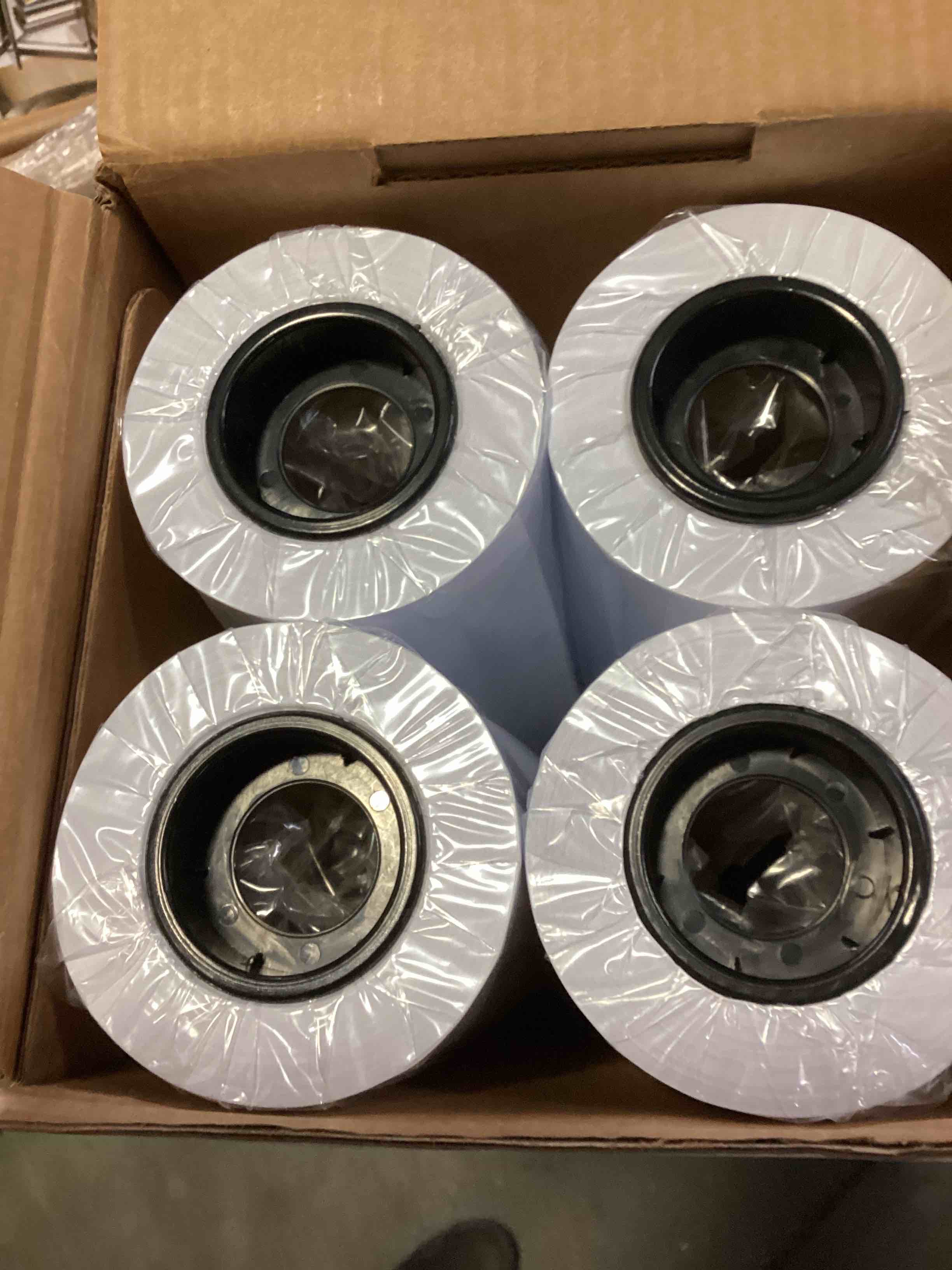 https://s3.amazonaws.com/lotting-images-prod/bidfta/GRN5630703_1703173640641.jpeg