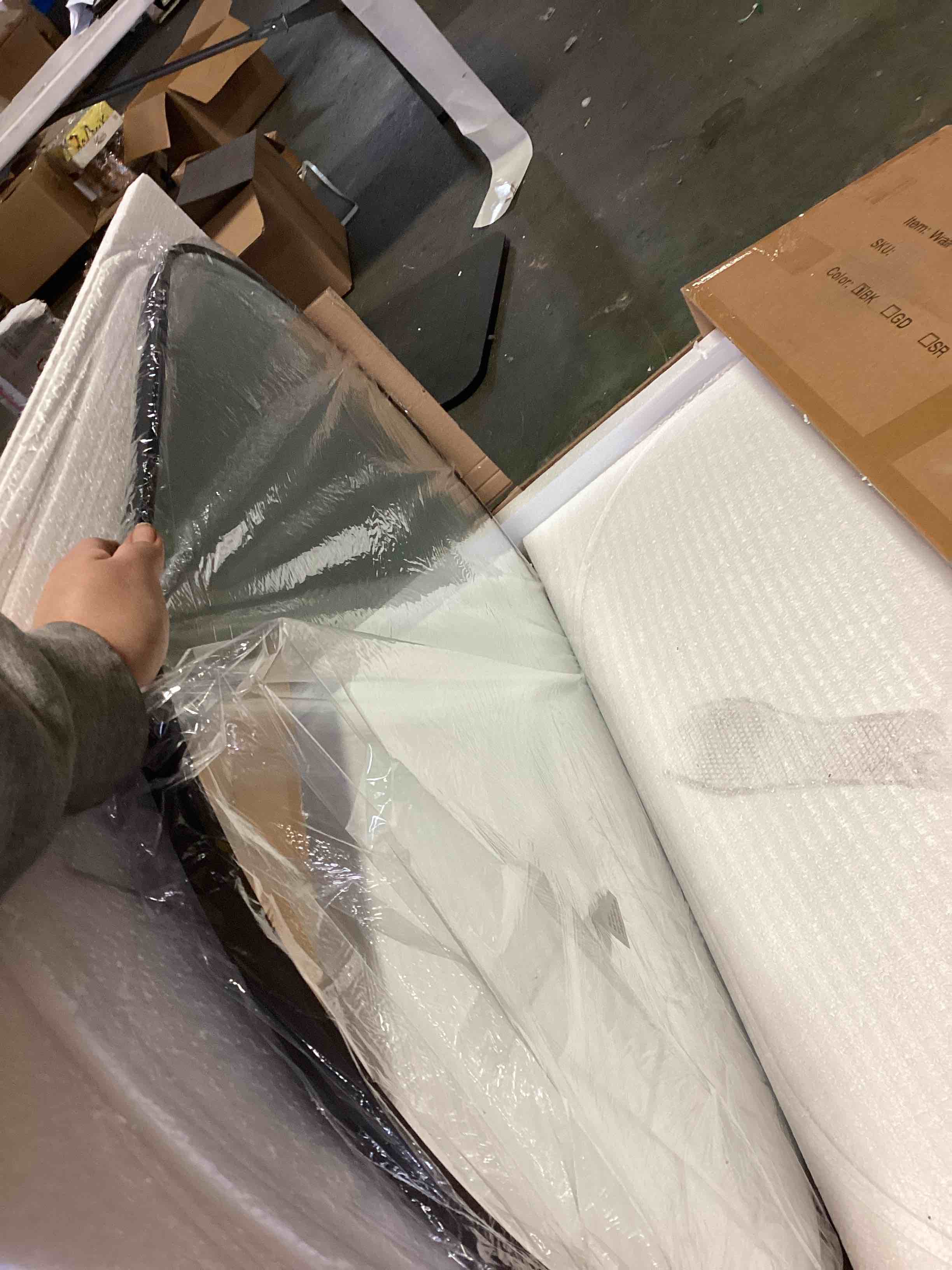 https://s3.amazonaws.com/lotting-images-prod/bidfta/GRN5630719_1703177285750.jpeg