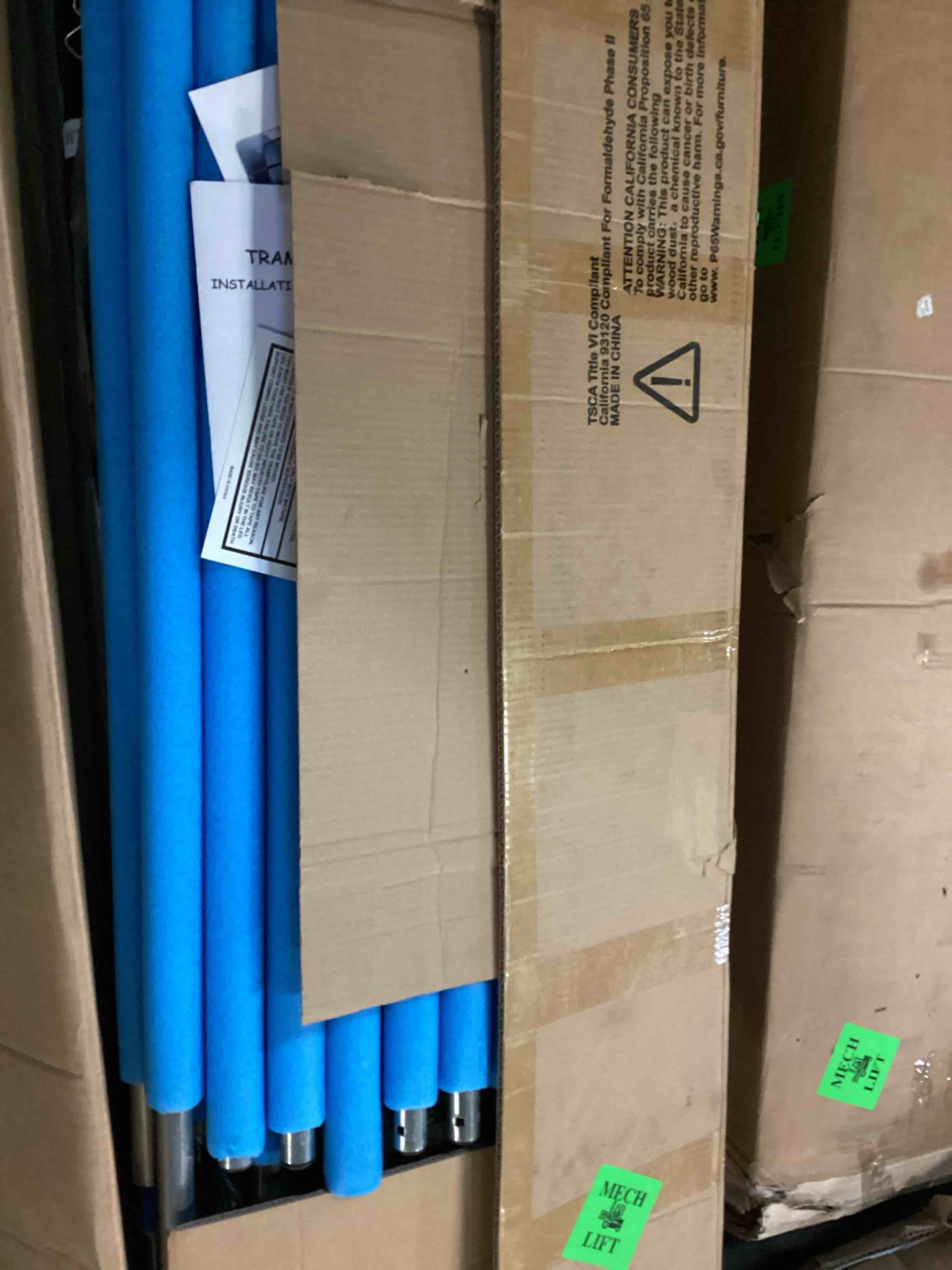 https://s3.amazonaws.com/lotting-images-prod/bidfta/GRN5631677_1702645274183.jpeg