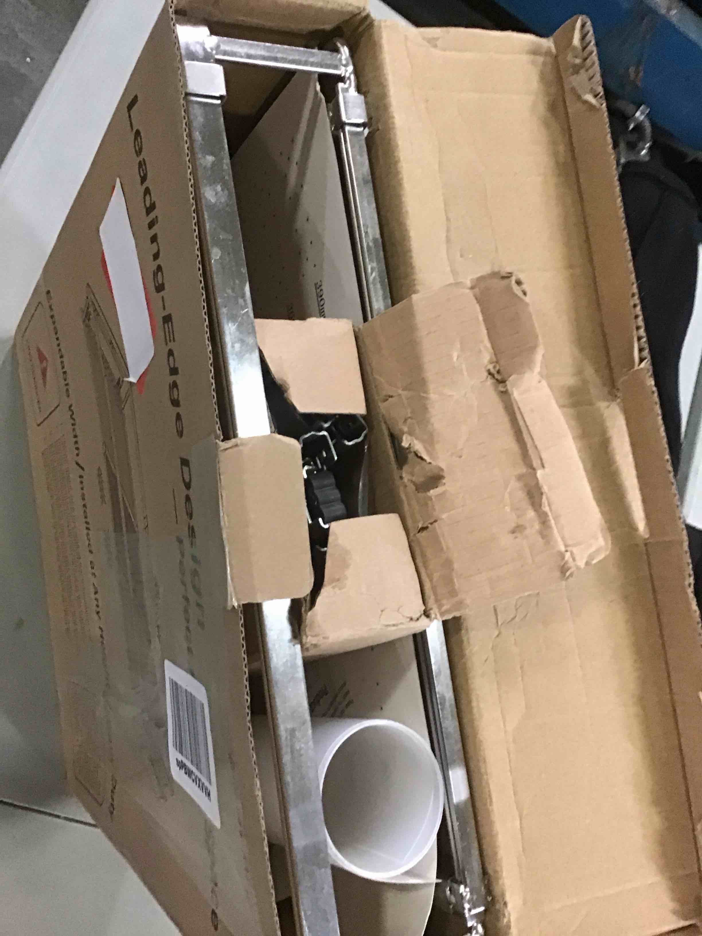 https://s3.amazonaws.com/lotting-images-prod/bidfta/GRN5634801_1702316002223.jpeg