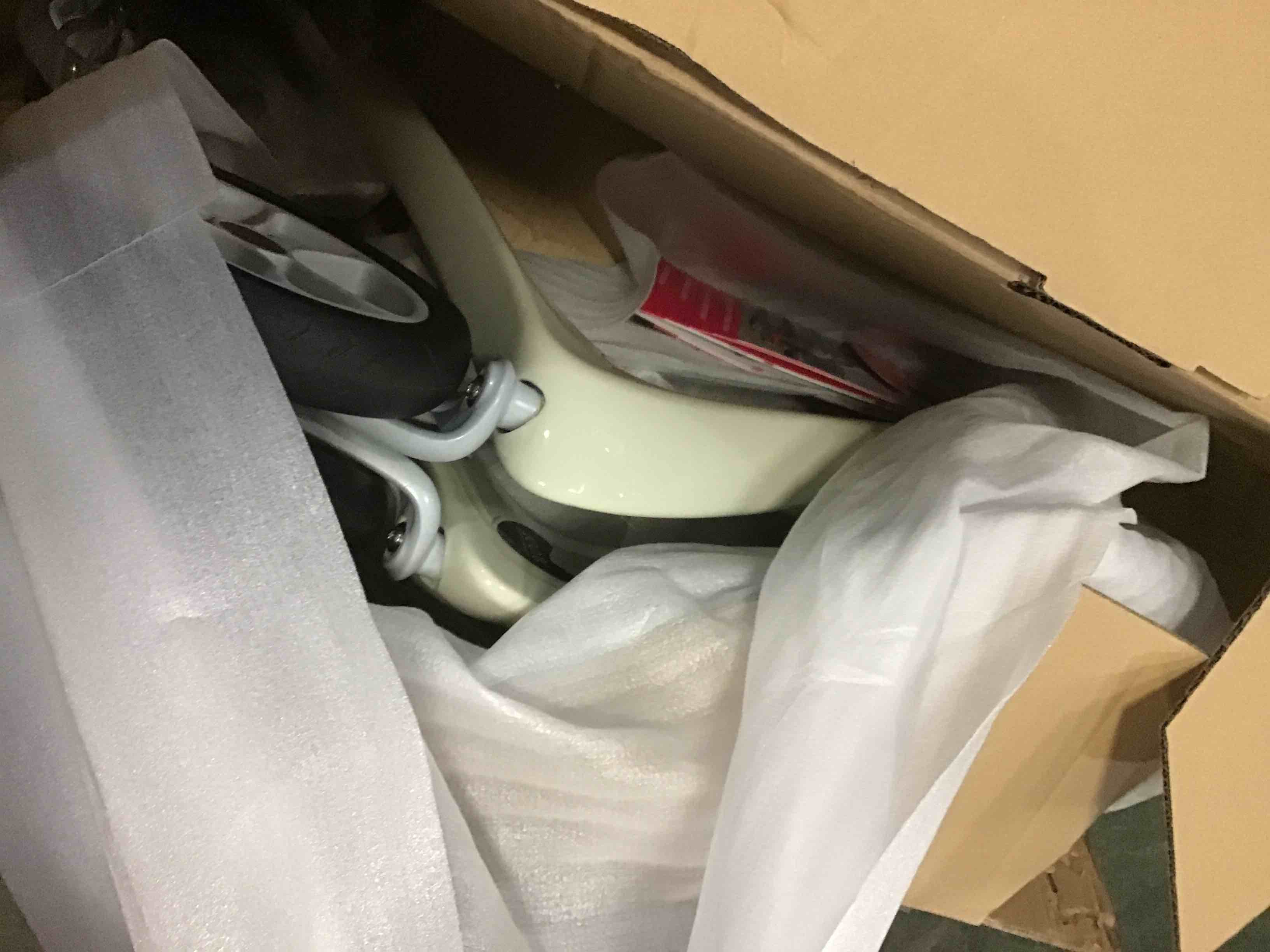 https://s3.amazonaws.com/lotting-images-prod/bidfta/GRN5638137_1697743767147.jpeg
