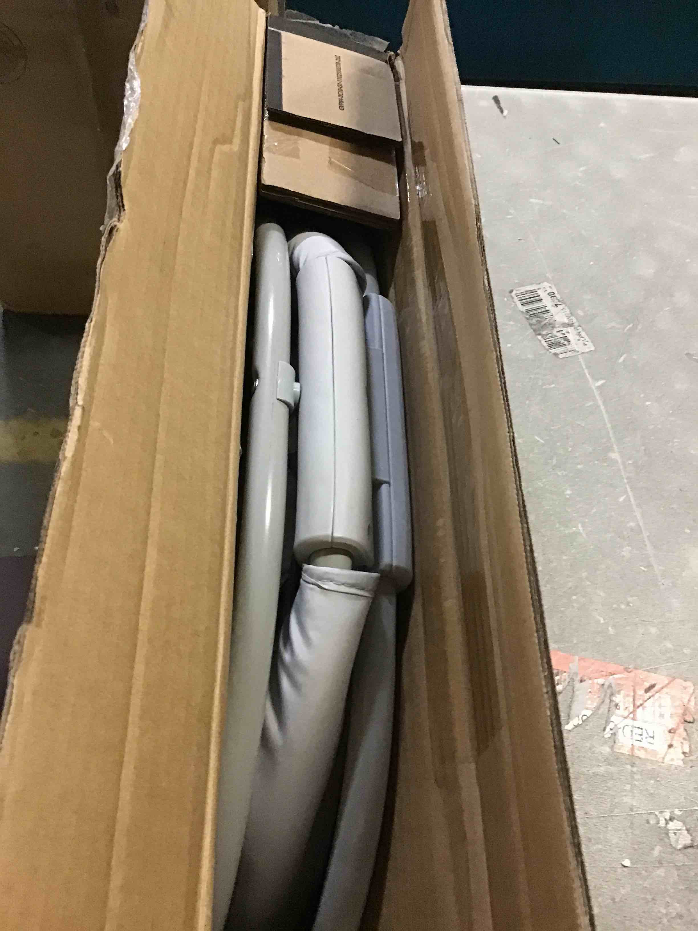 https://s3.amazonaws.com/lotting-images-prod/bidfta/GRN5638210_1697808230277.jpeg