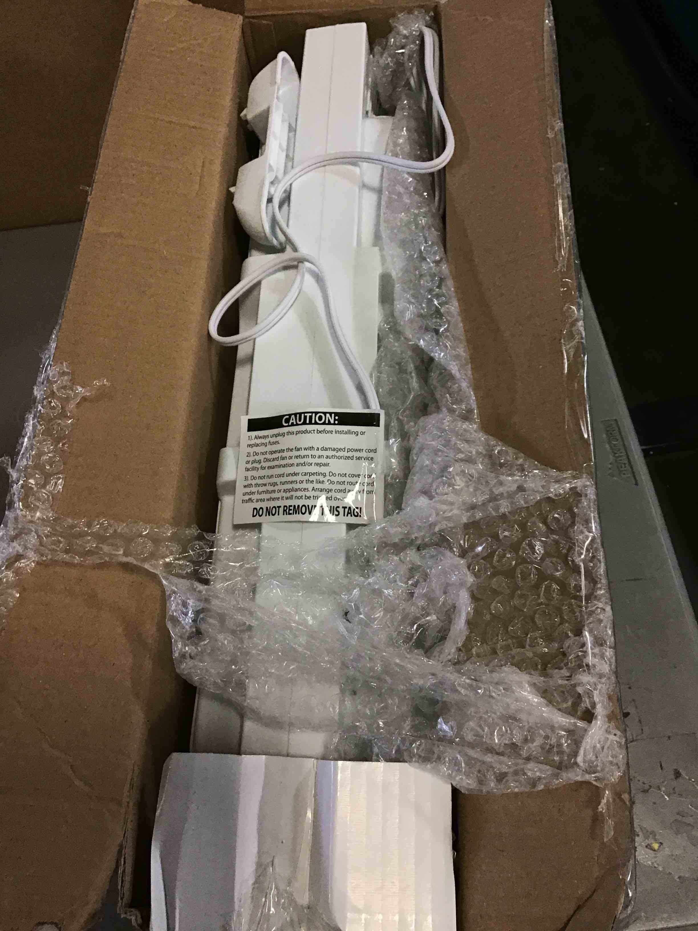 https://s3.amazonaws.com/lotting-images-prod/bidfta/GRN5639699_1697223473079.jpeg