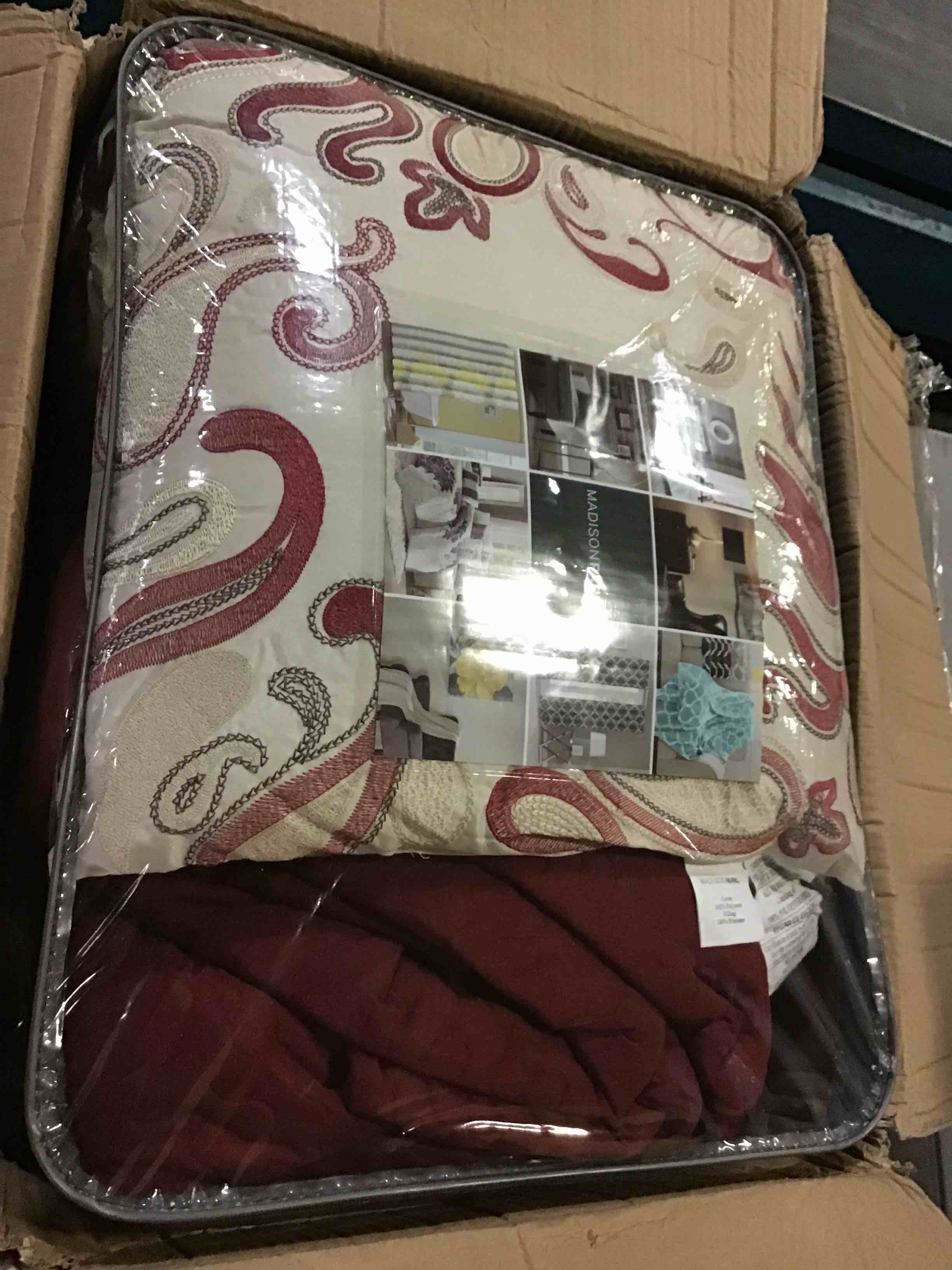 https://s3.amazonaws.com/lotting-images-prod/bidfta/GRN5639817_1697468605867.jpeg