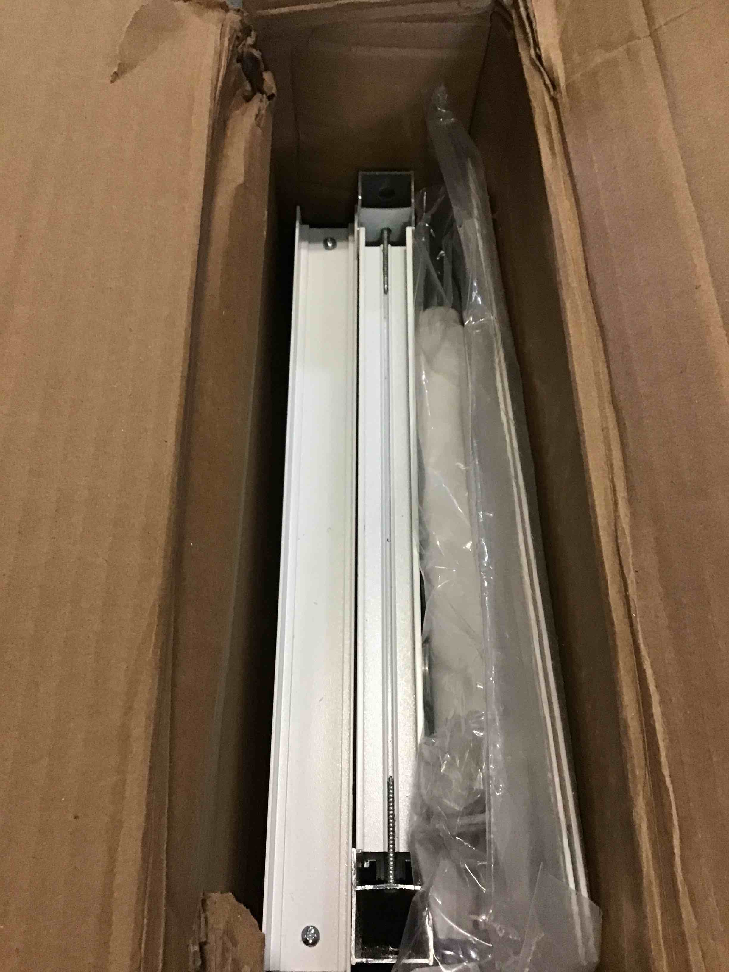 https://s3.amazonaws.com/lotting-images-prod/bidfta/GRN5641270_1696604177243.jpeg