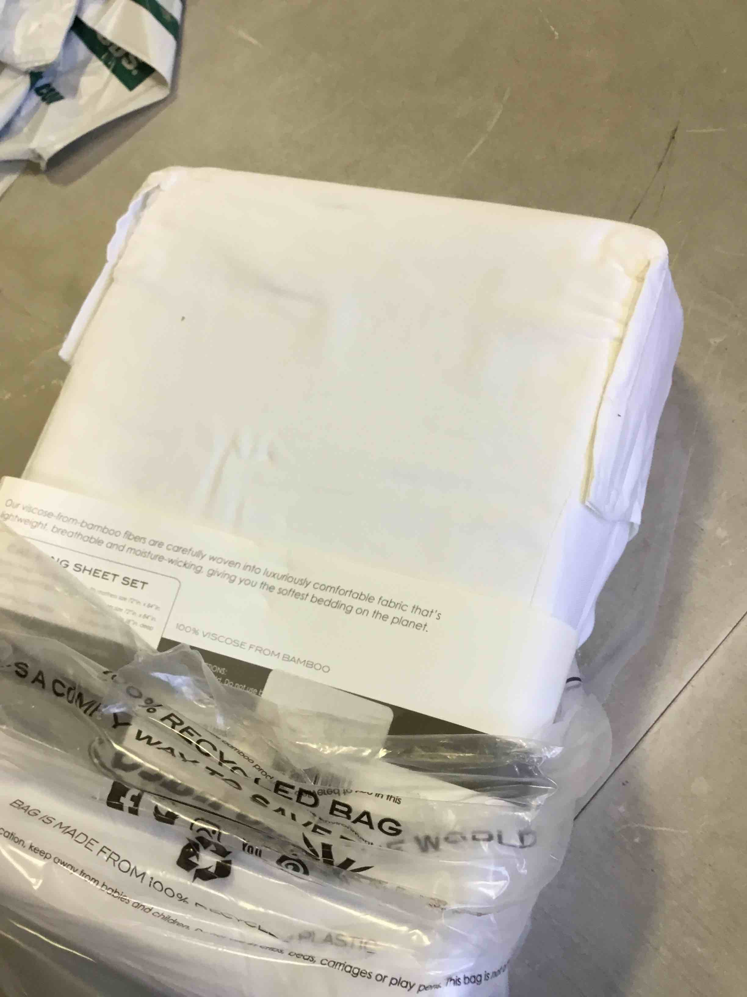 https://s3.amazonaws.com/lotting-images-prod/bidfta/GRN5642575_1696346410100.jpeg
