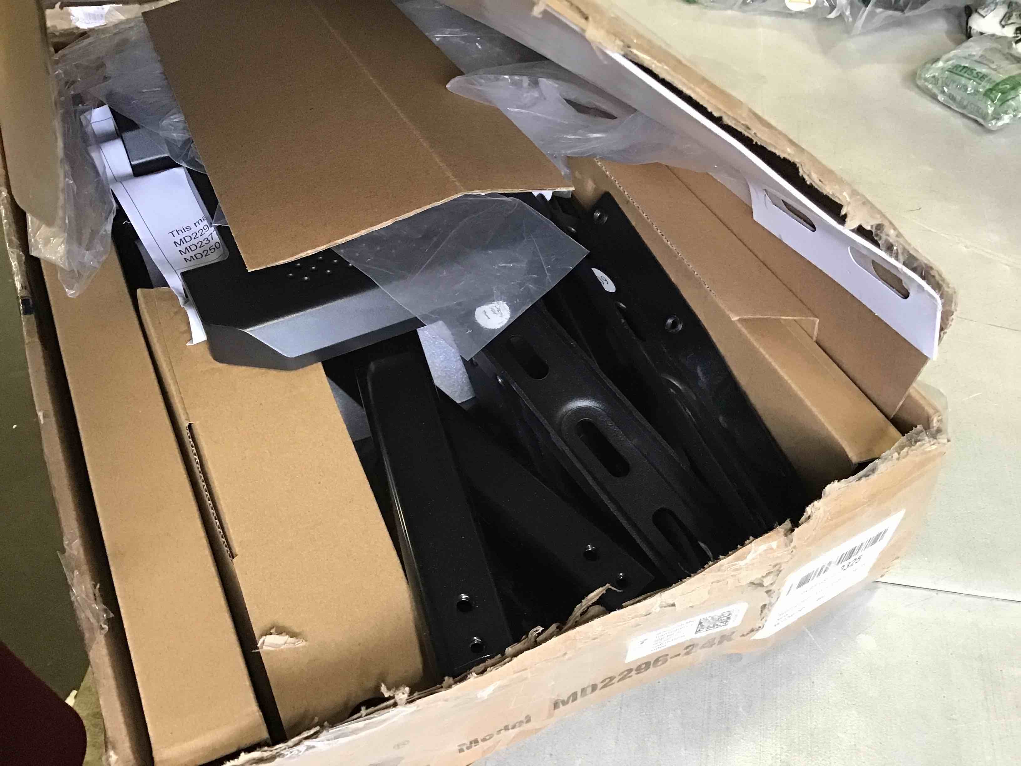 https://s3.amazonaws.com/lotting-images-prod/bidfta/GRN5642685_1696447544948.jpeg