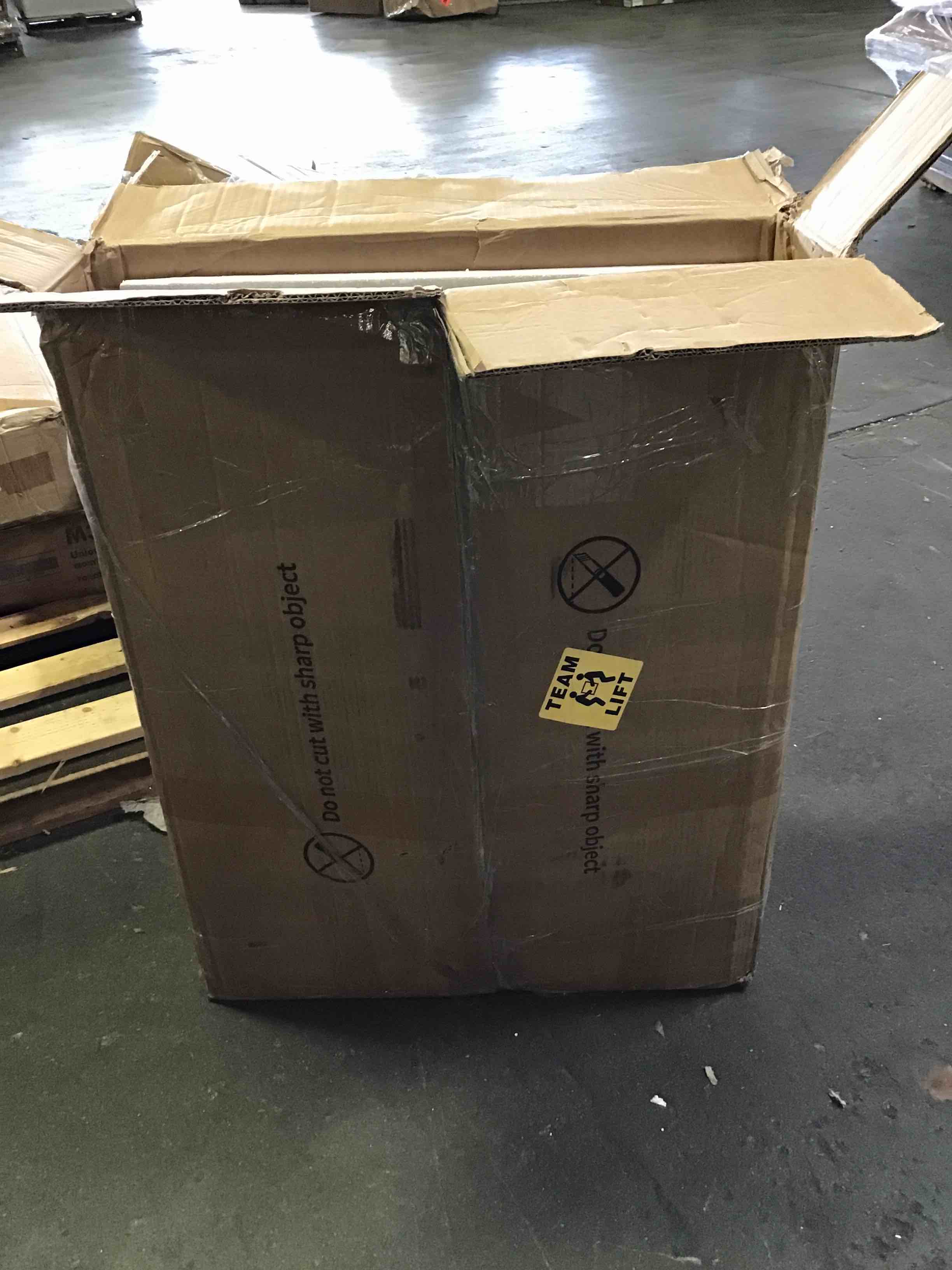 https://s3.amazonaws.com/lotting-images-prod/bidfta/GRN5644392_1696877037694.jpeg