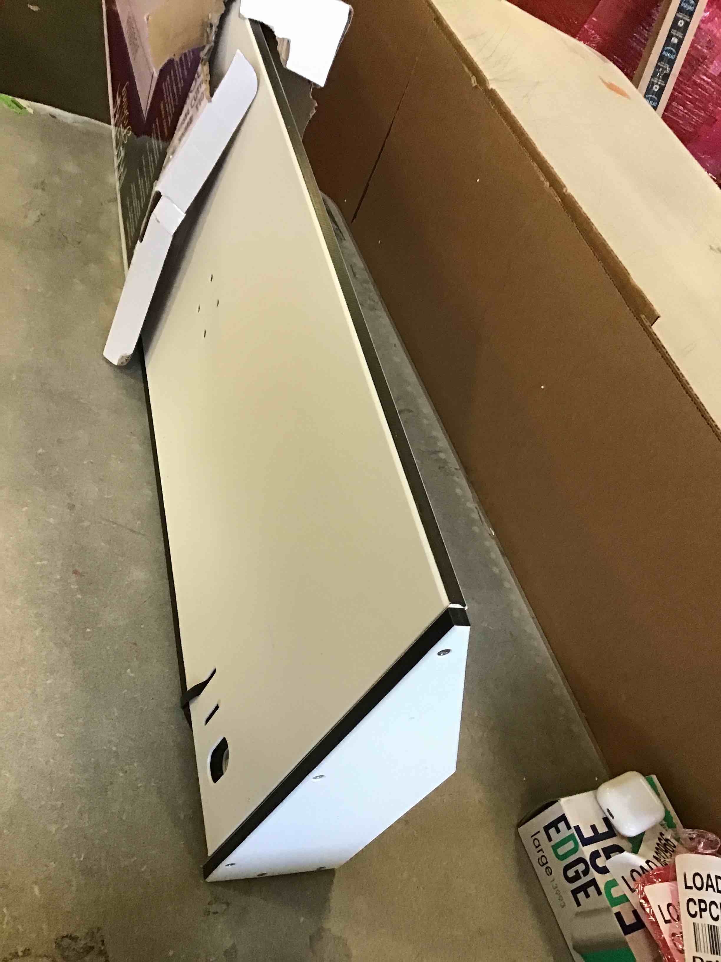 https://s3.amazonaws.com/lotting-images-prod/bidfta/GRN5649807_1697116759287.jpeg