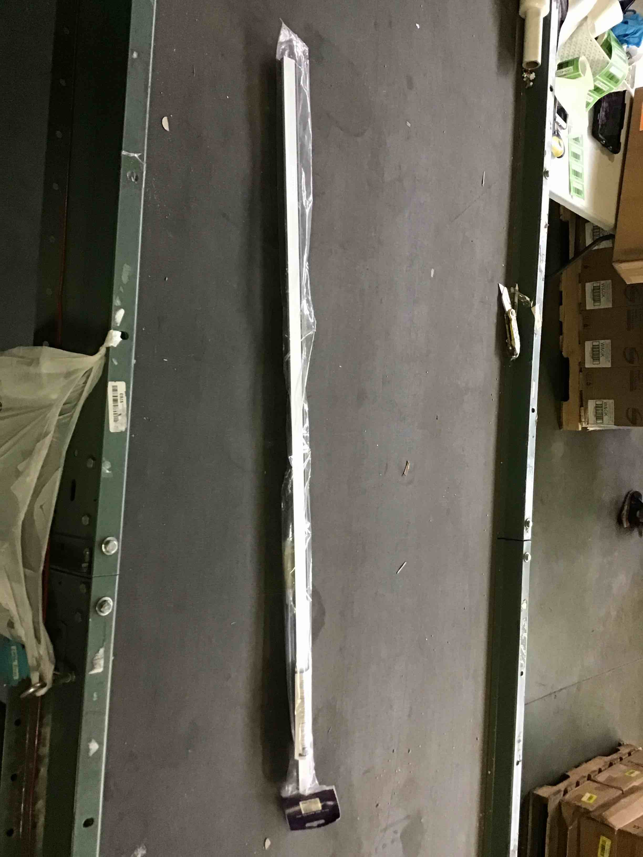 https://s3.amazonaws.com/lotting-images-prod/bidfta/GRN5650970_1695909487968.jpeg