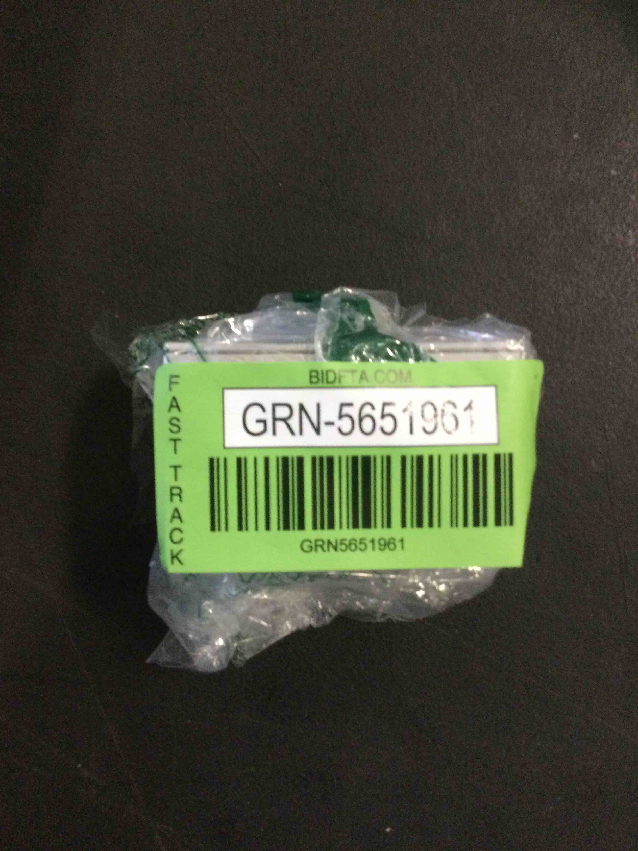 https://s3.amazonaws.com/lotting-images-prod/bidfta/GRN5651961_1696592984285.jpeg
