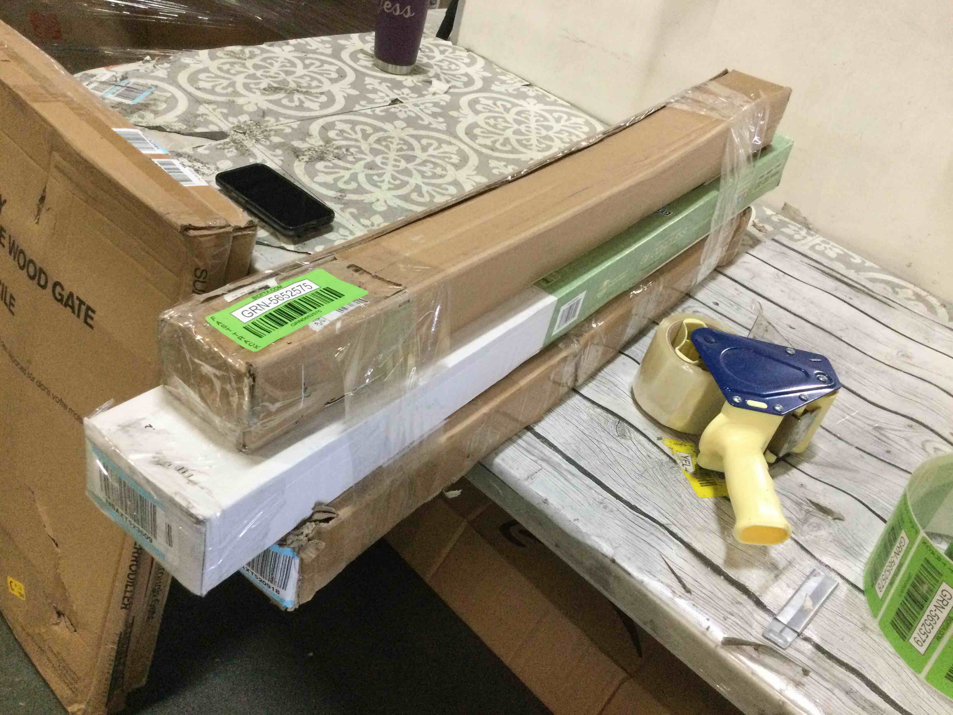 https://s3.amazonaws.com/lotting-images-prod/bidfta/GRN5652575_1696252592286.jpeg