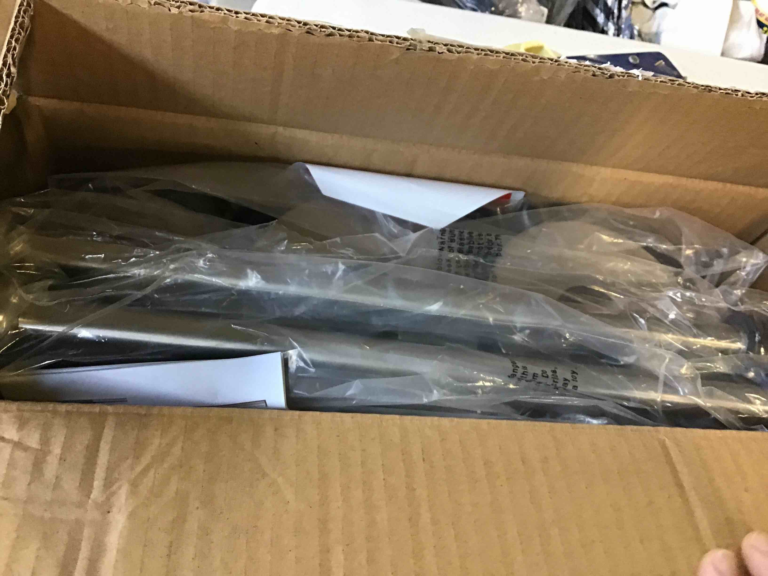 https://s3.amazonaws.com/lotting-images-prod/bidfta/GRN5656080_1696855528264.jpeg