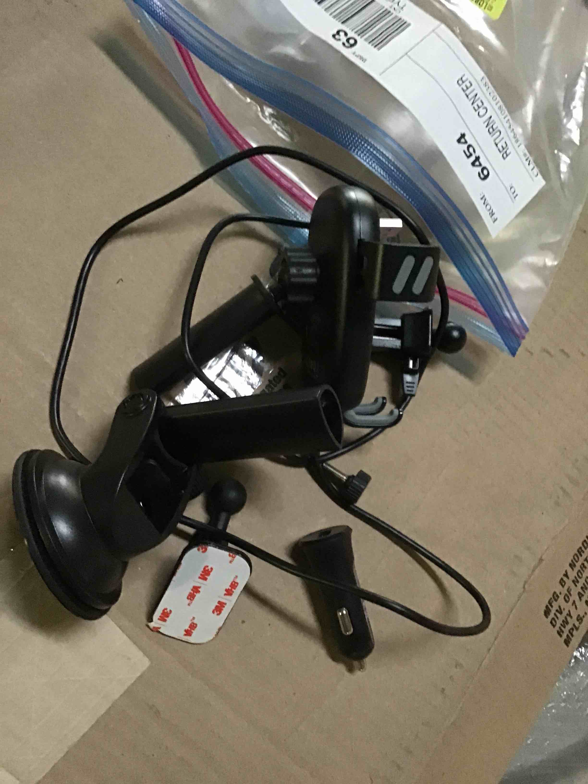 https://s3.amazonaws.com/lotting-images-prod/bidfta/GRN5658151_1696940956827.jpeg