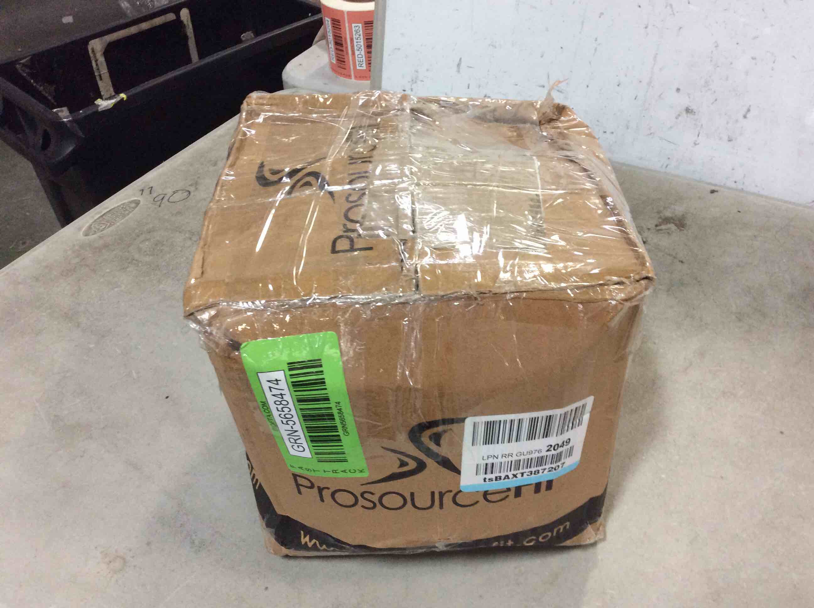 https://s3.amazonaws.com/lotting-images-prod/bidfta/GRN5658474_1695923793144.jpeg