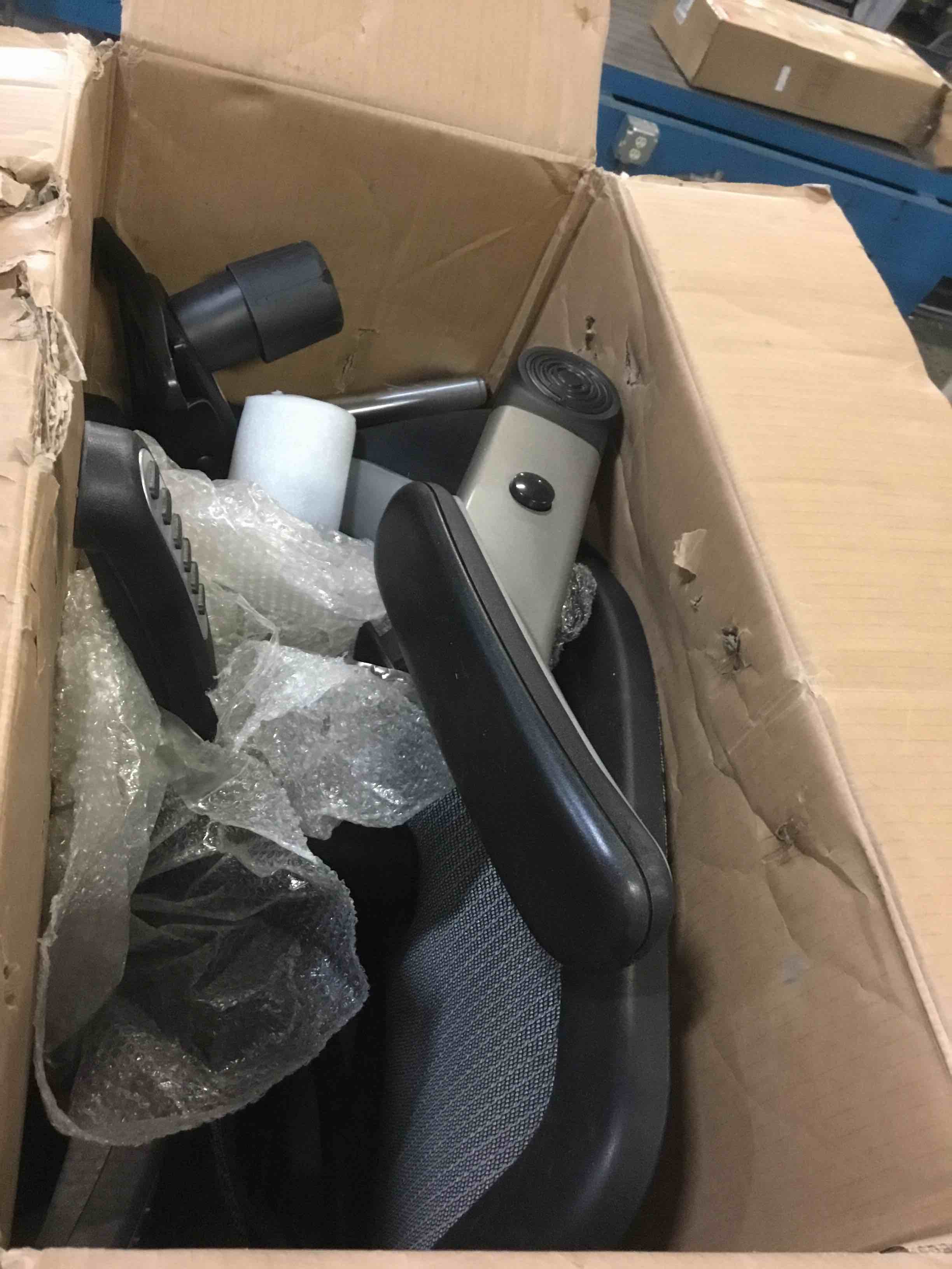 https://s3.amazonaws.com/lotting-images-prod/bidfta/GRN5658890_1696518114524.jpeg