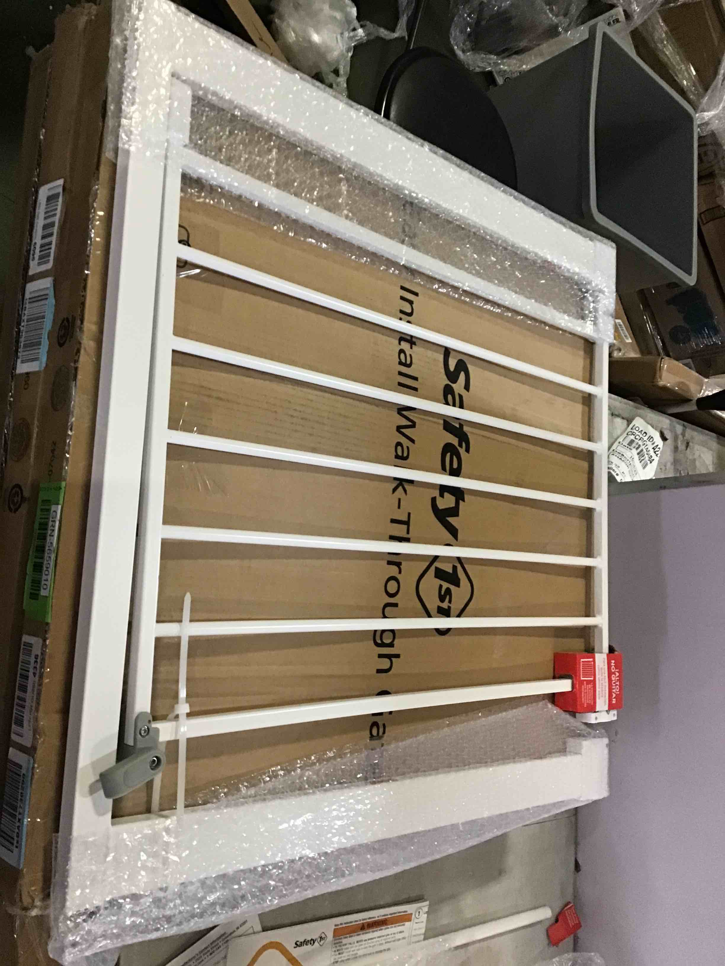 https://s3.amazonaws.com/lotting-images-prod/bidfta/GRN5659010_1696622360529.jpeg