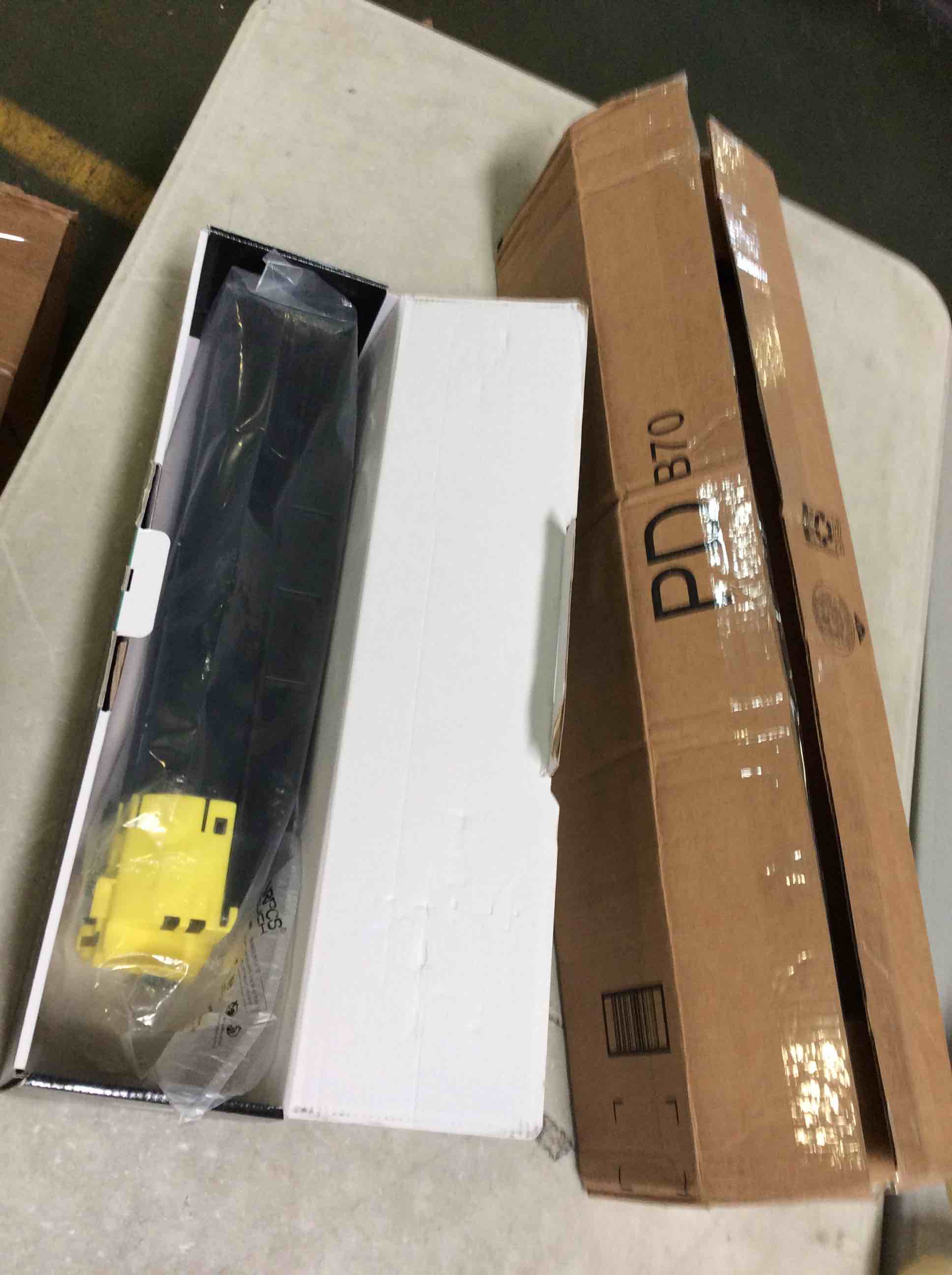 https://s3.amazonaws.com/lotting-images-prod/bidfta/GRN5659346_1697128319898.jpeg