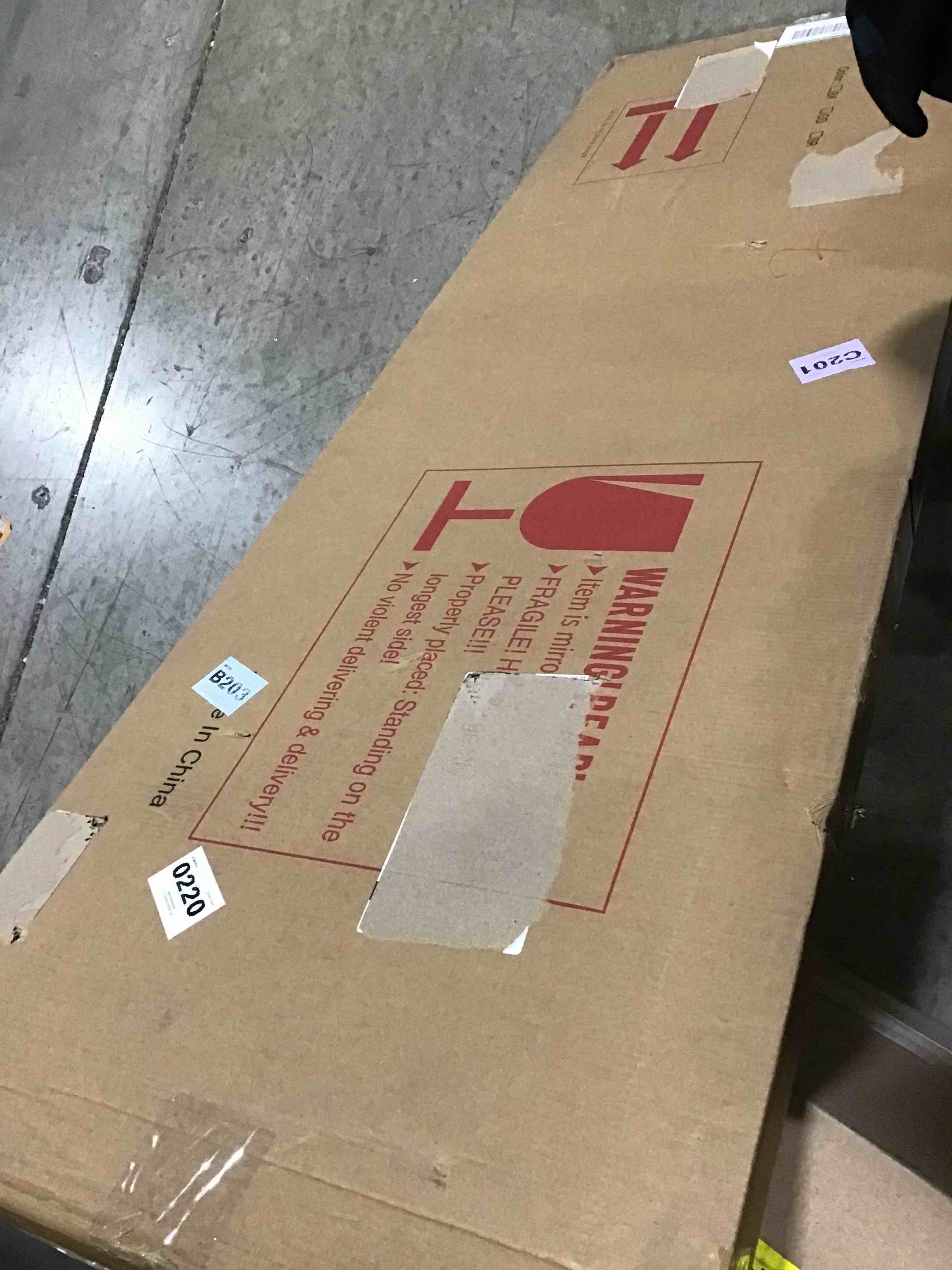 https://s3.amazonaws.com/lotting-images-prod/bidfta/GRN5661558_1699993815232.jpeg