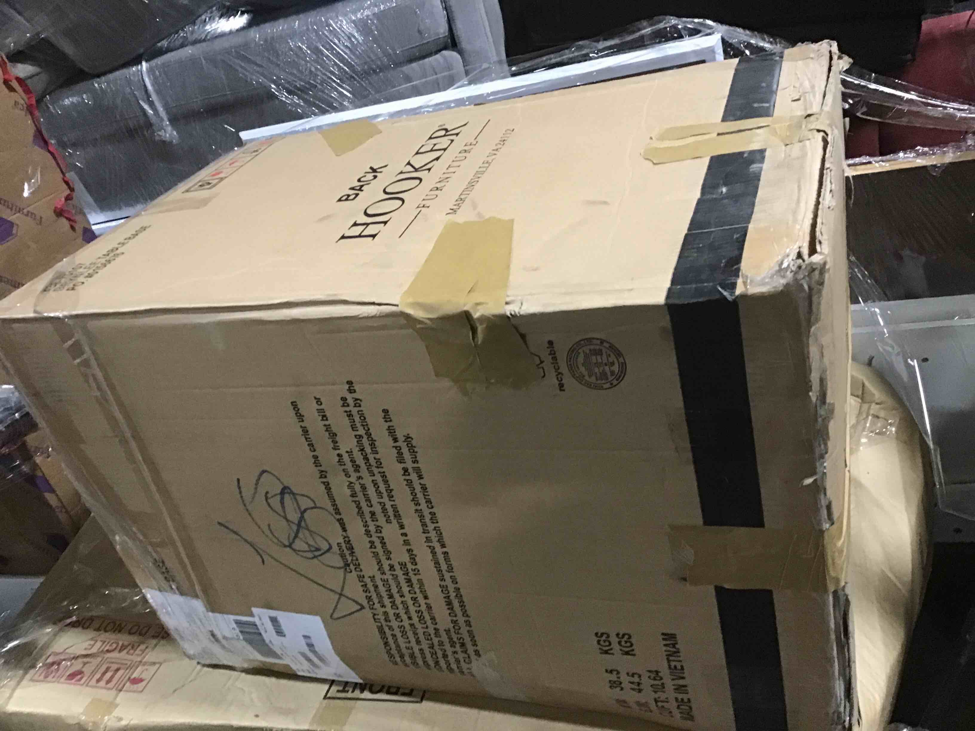 https://s3.amazonaws.com/lotting-images-prod/bidfta/GRN5661963_1700576711141.jpeg