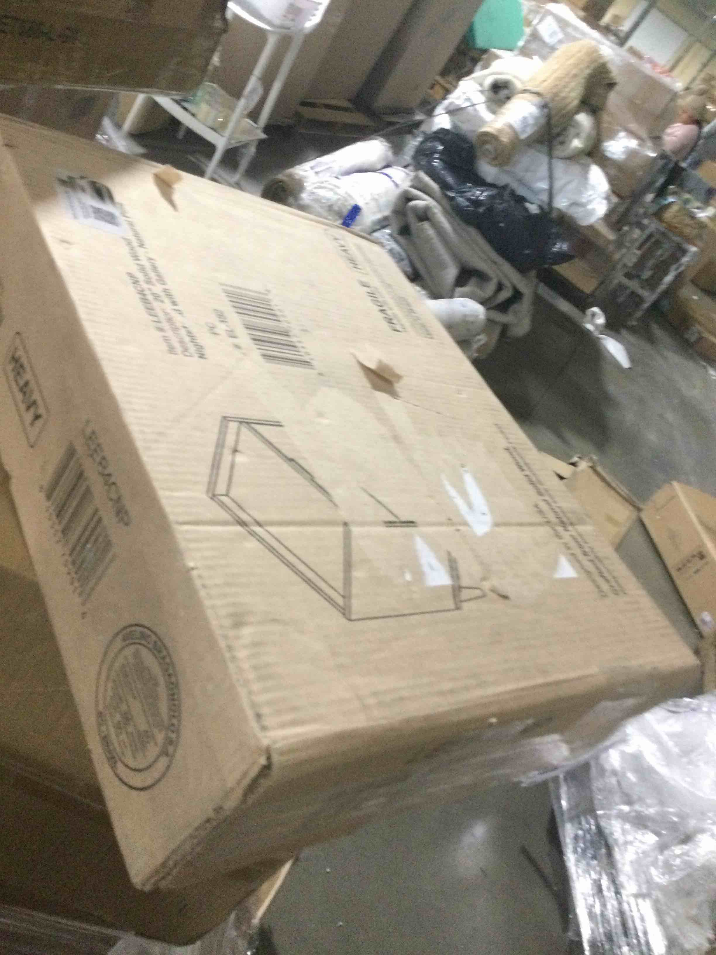 https://s3.amazonaws.com/lotting-images-prod/bidfta/GRN5662347_1701272535530.jpeg